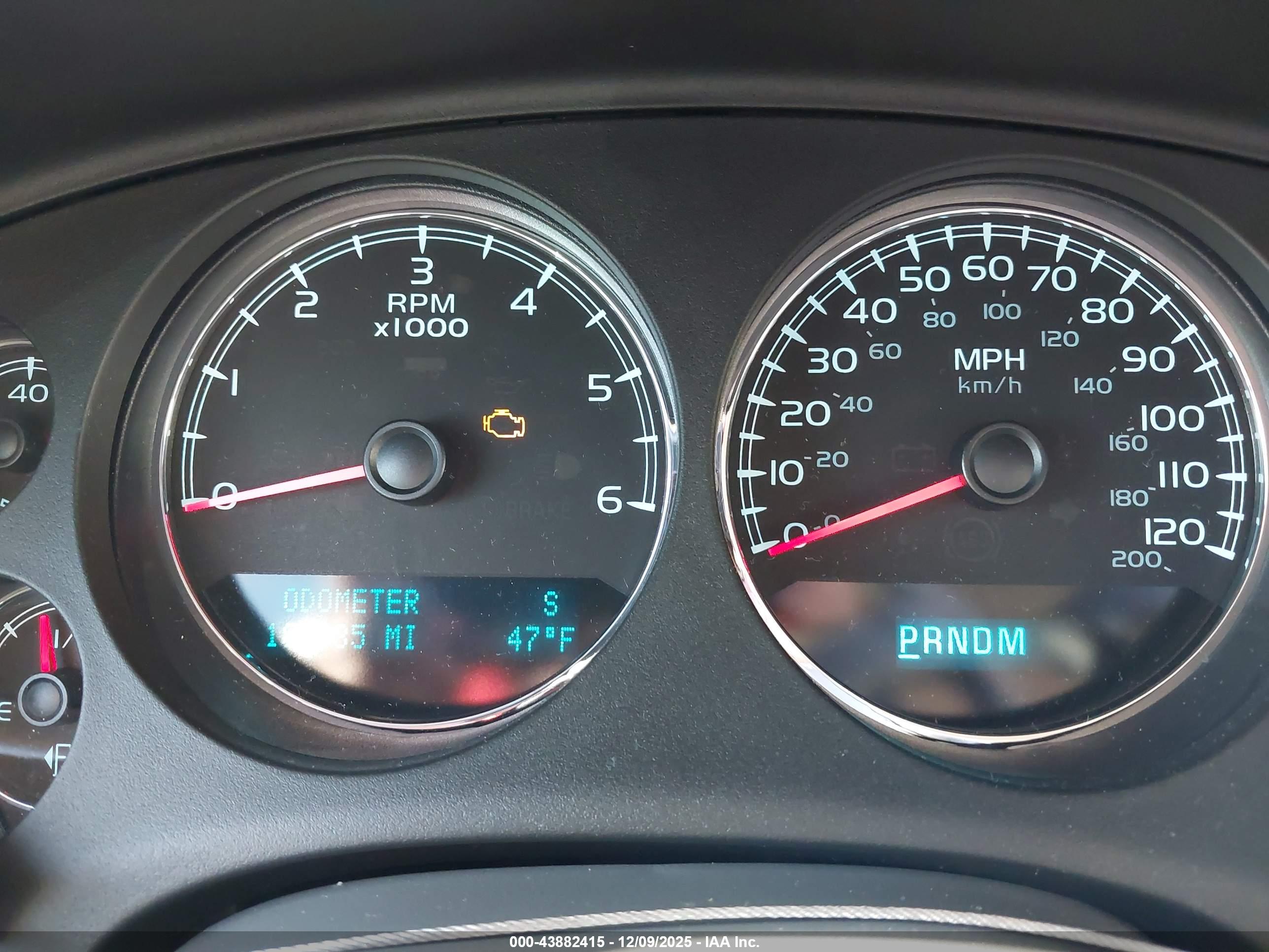 CHEVROLET SUBURBAN image 7