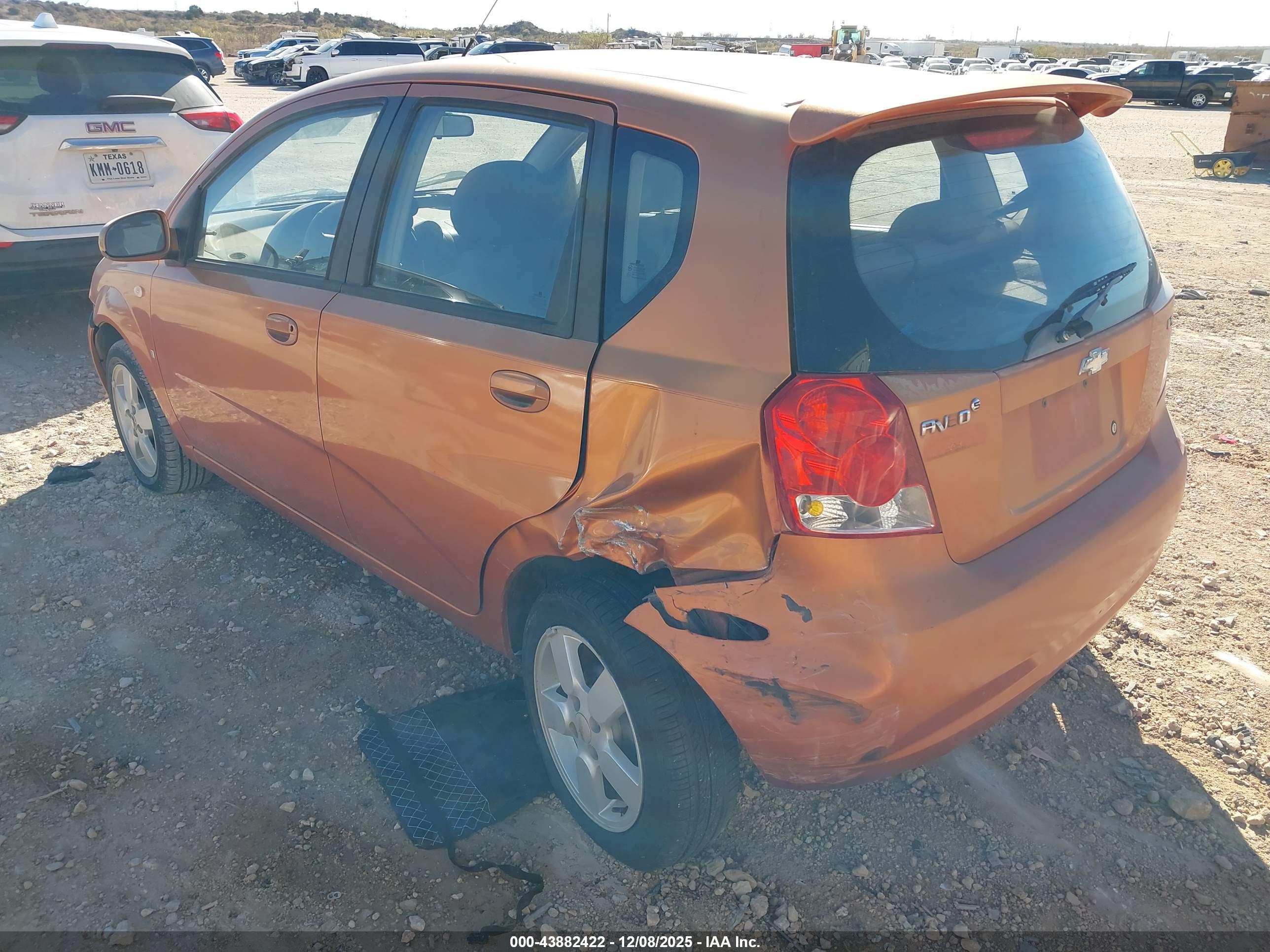 CHEVROLET AVEO image 6