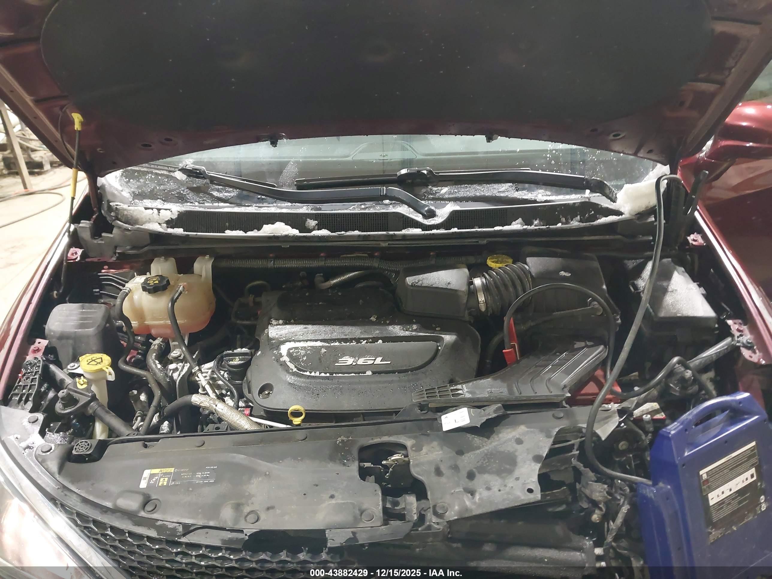 CHRYSLER PACIFICA image 10