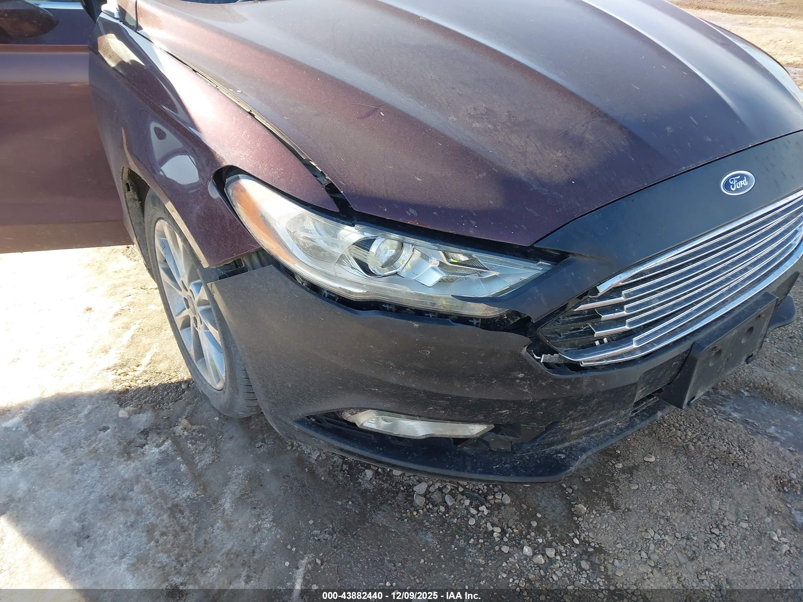 FORD FUSION image 6