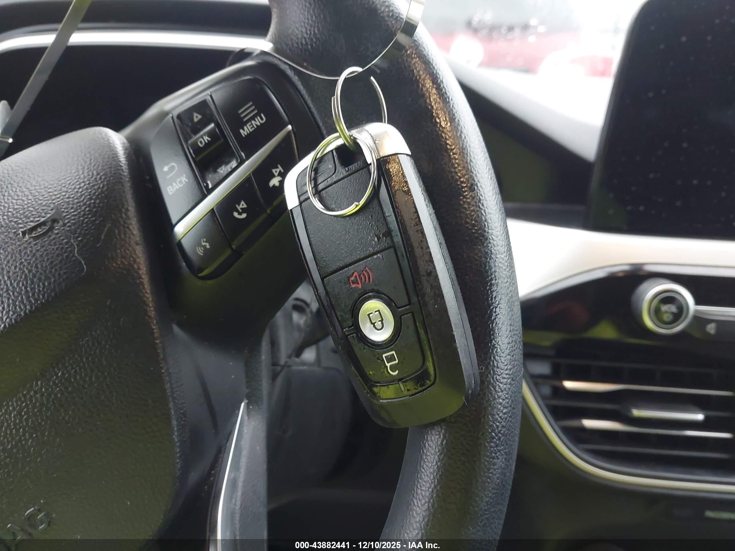 FORD ESCAPE image 11