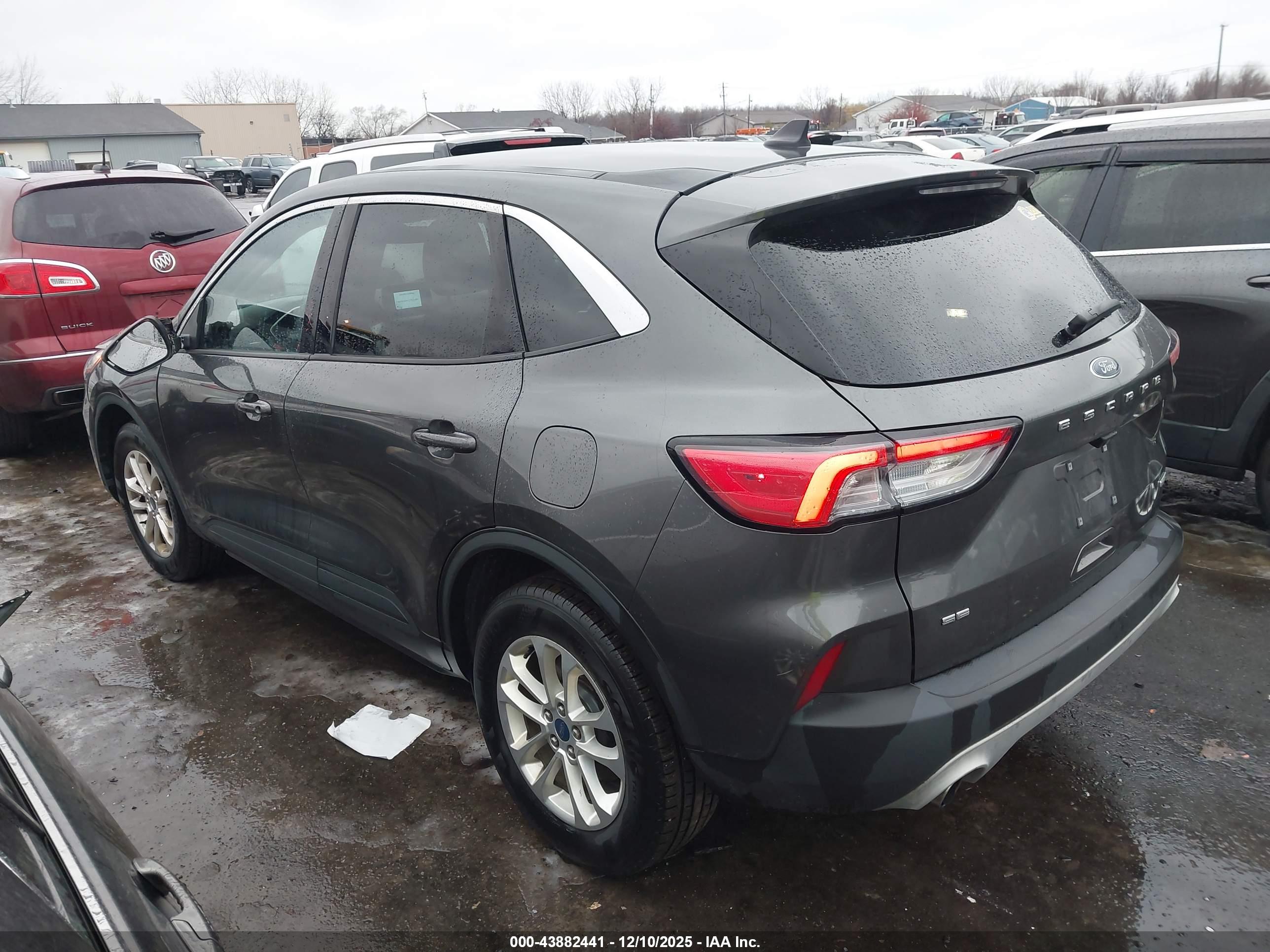FORD ESCAPE image 3