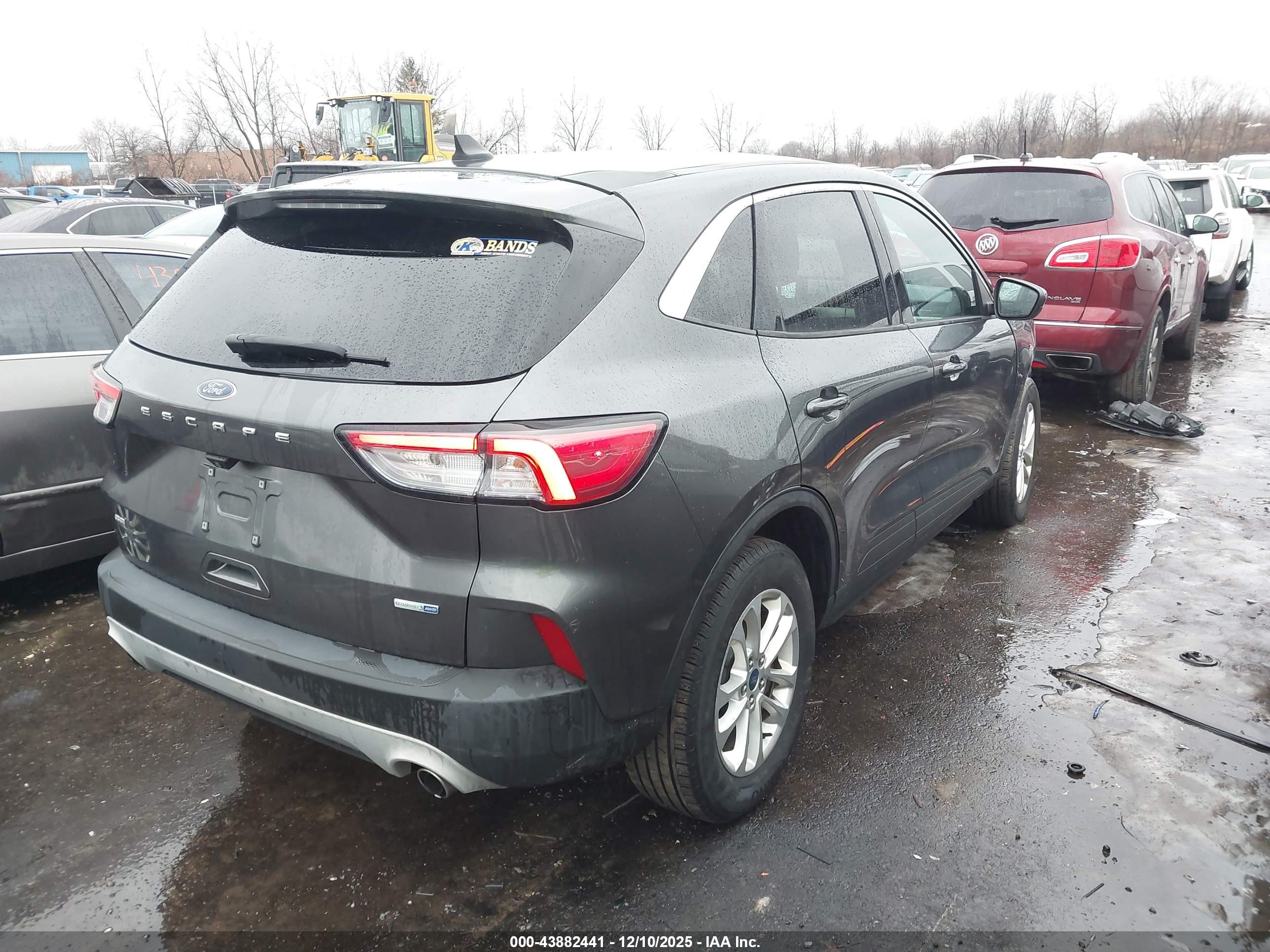 FORD ESCAPE image 4