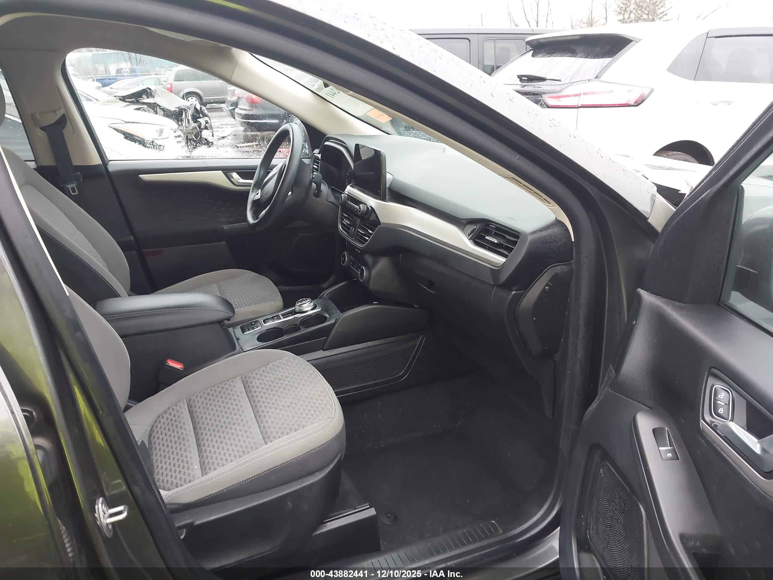 FORD ESCAPE image 5