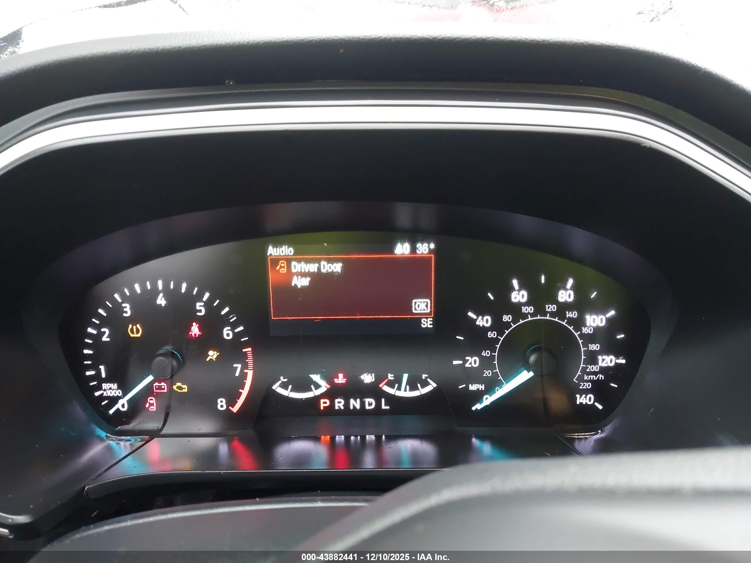 FORD ESCAPE image 7