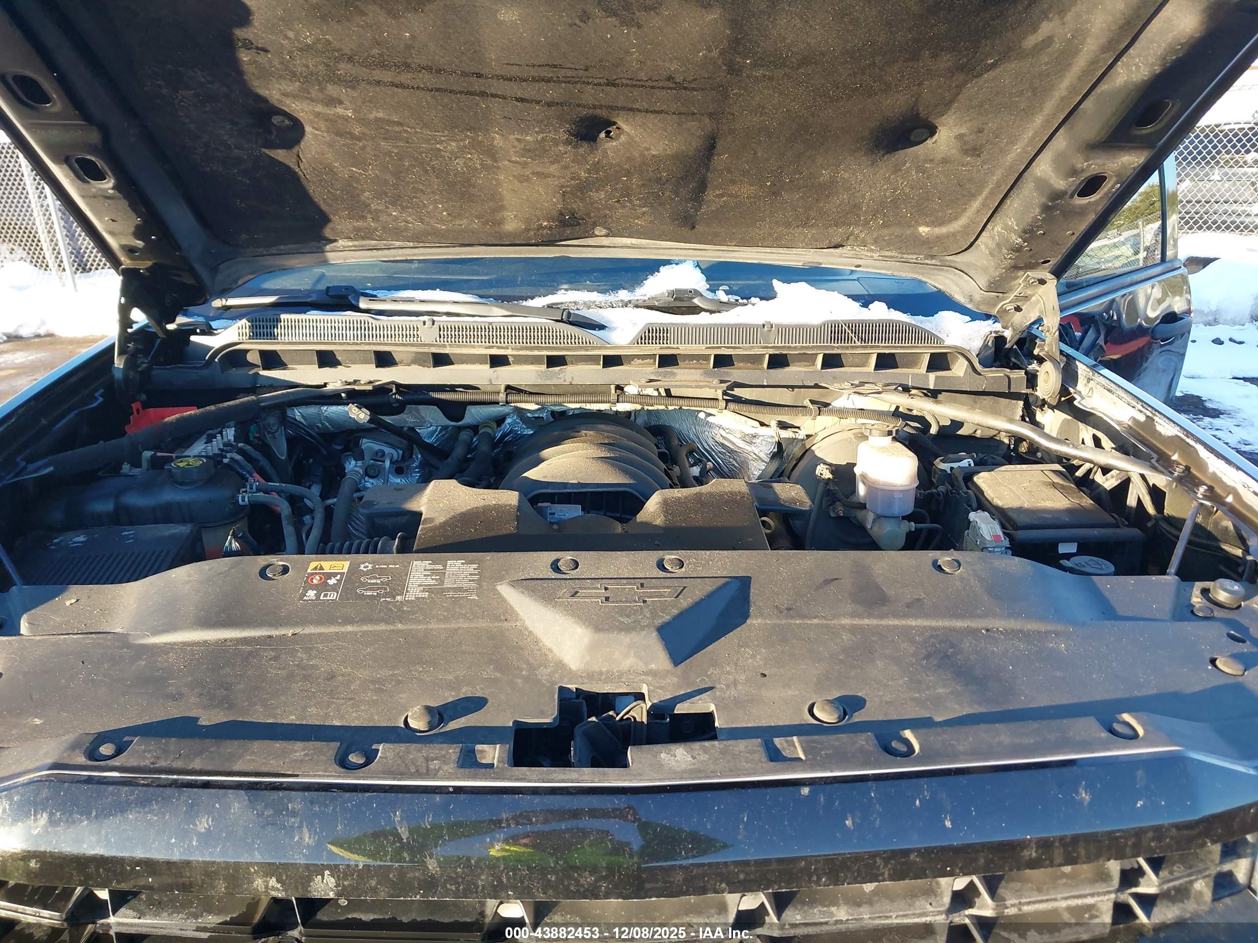 CHEVROLET SILVERADO image 10