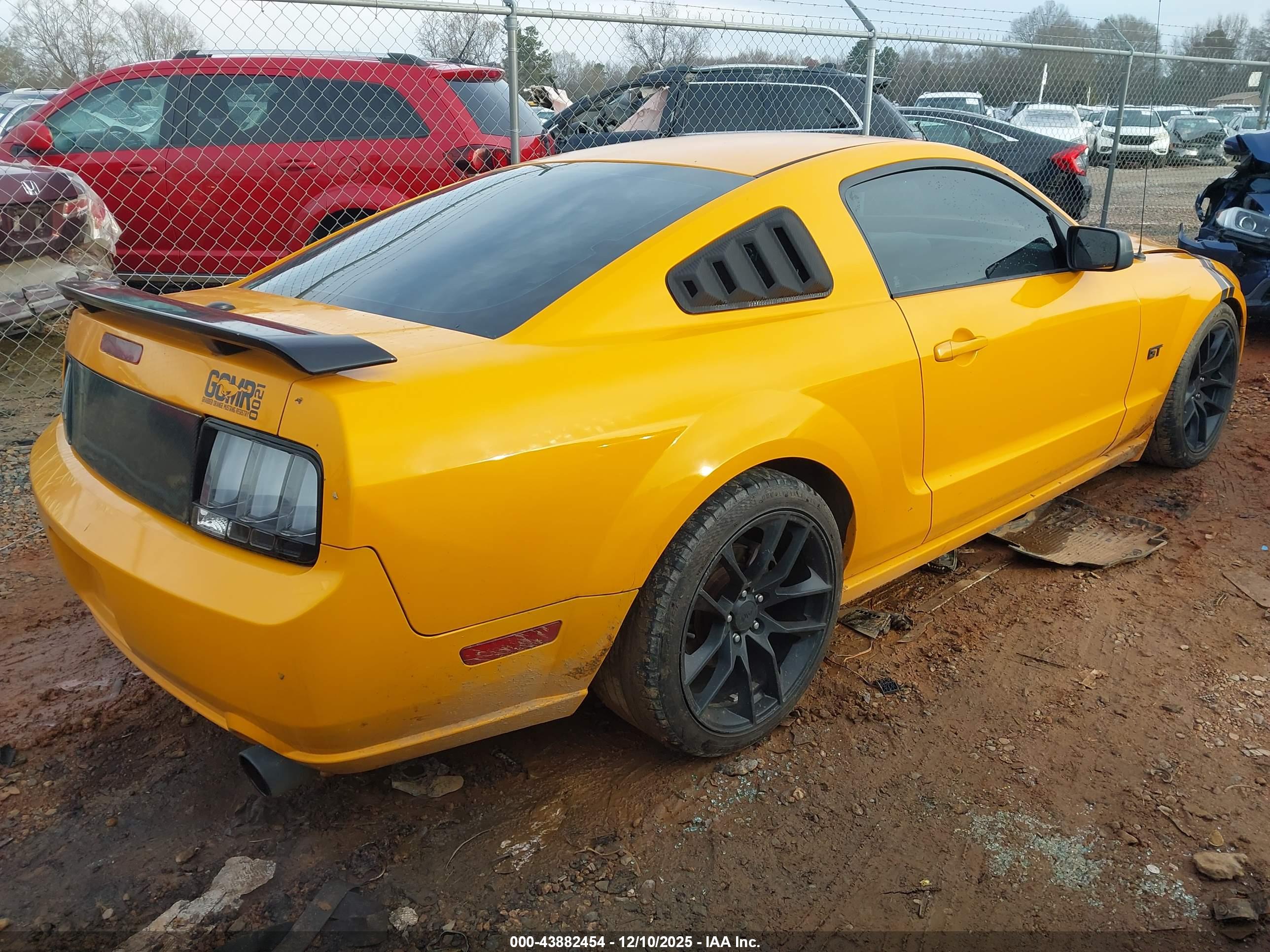 FORD MUSTANG image 4