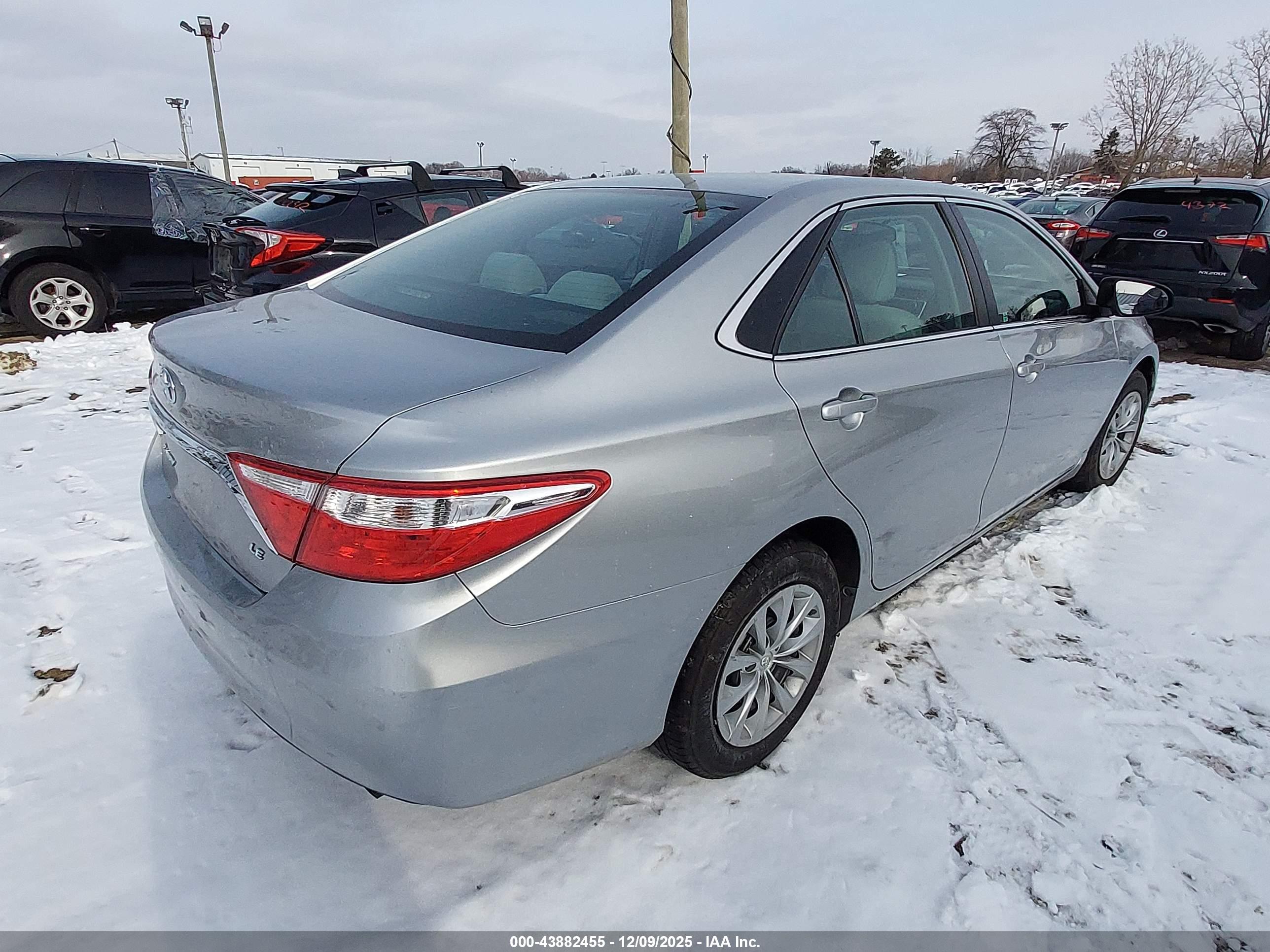 TOYOTA CAMRY image 4