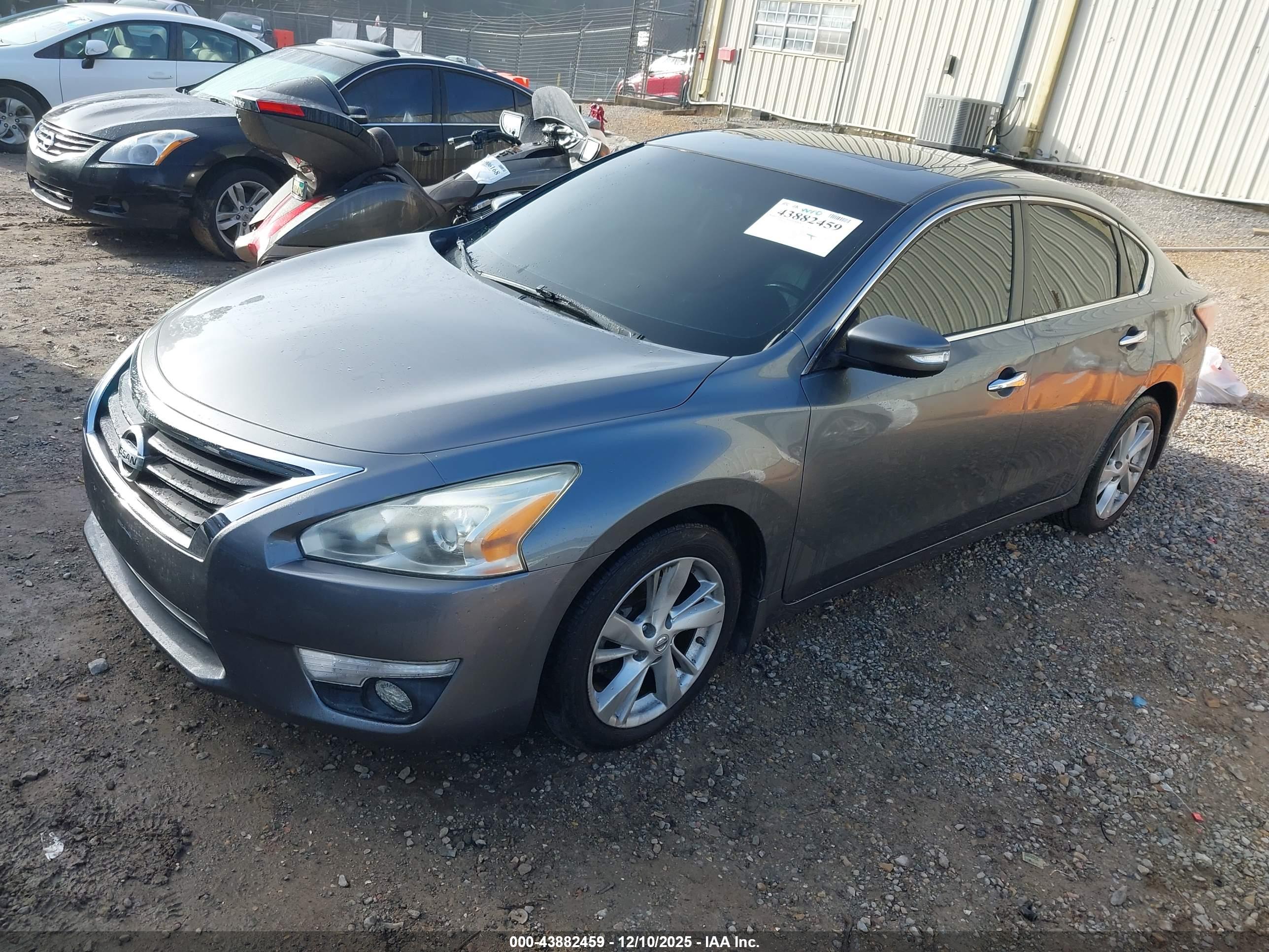 NISSAN ALTIMA image 2
