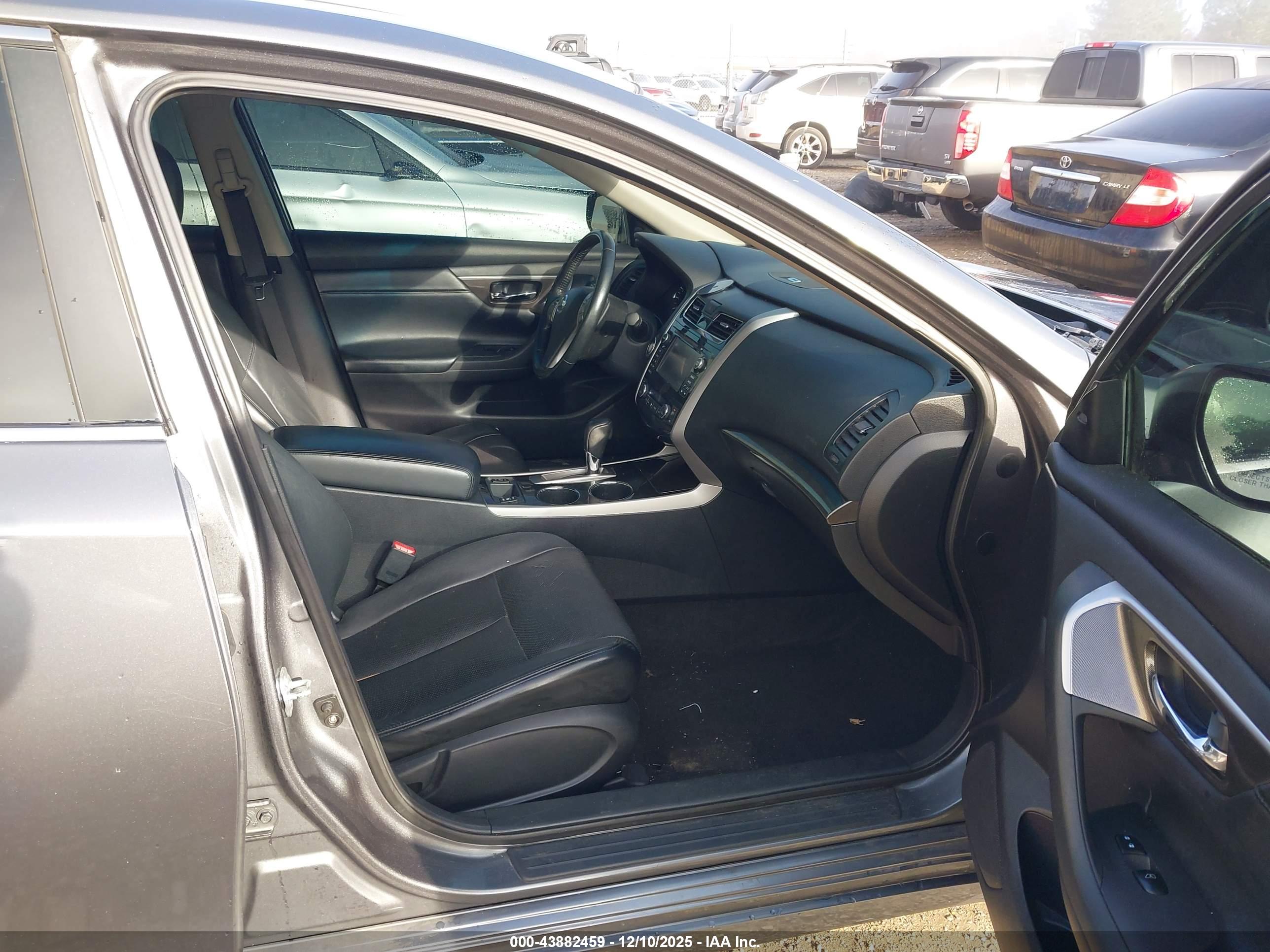 NISSAN ALTIMA image 5