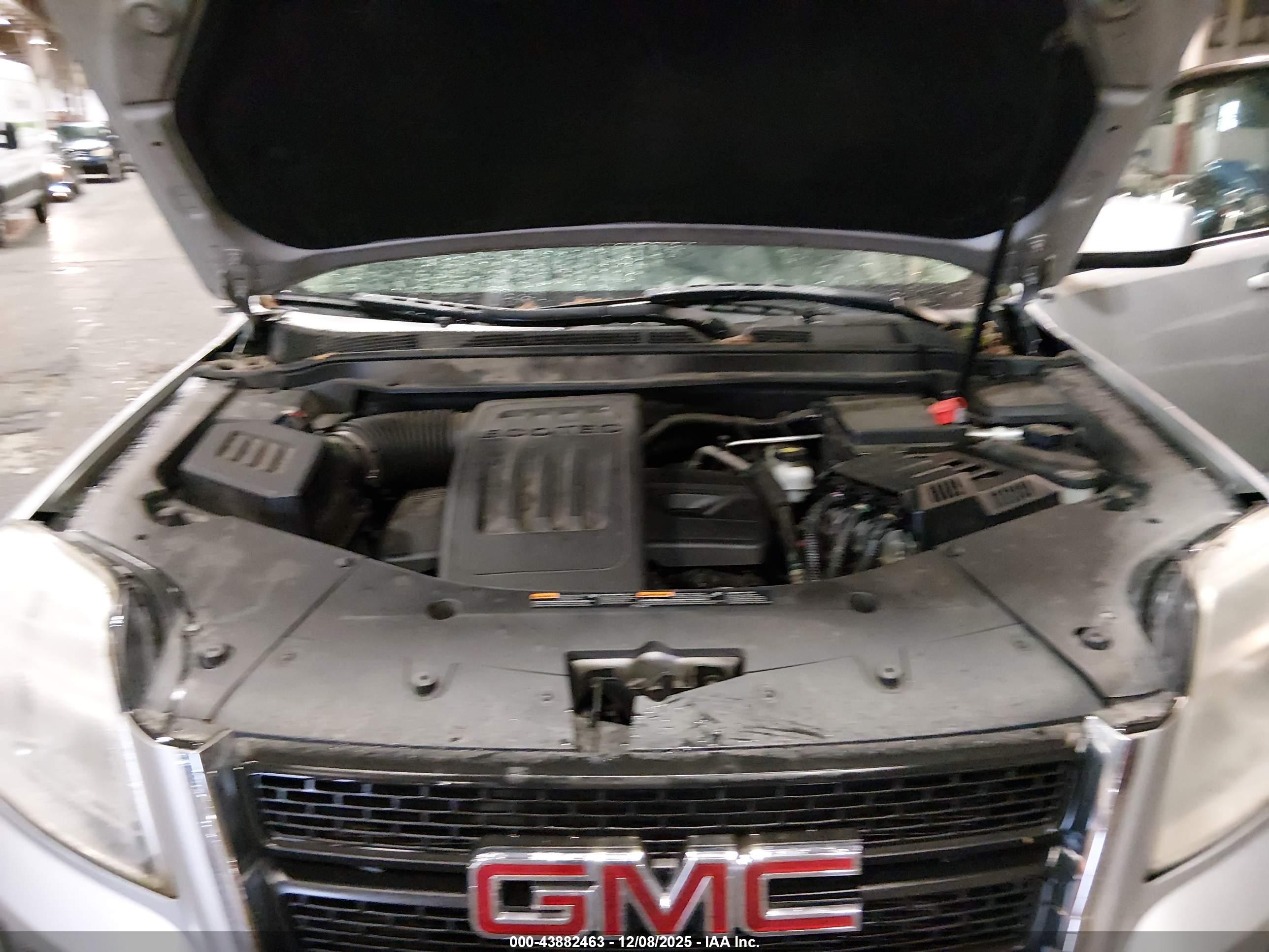 GMC TERRAIN image 10