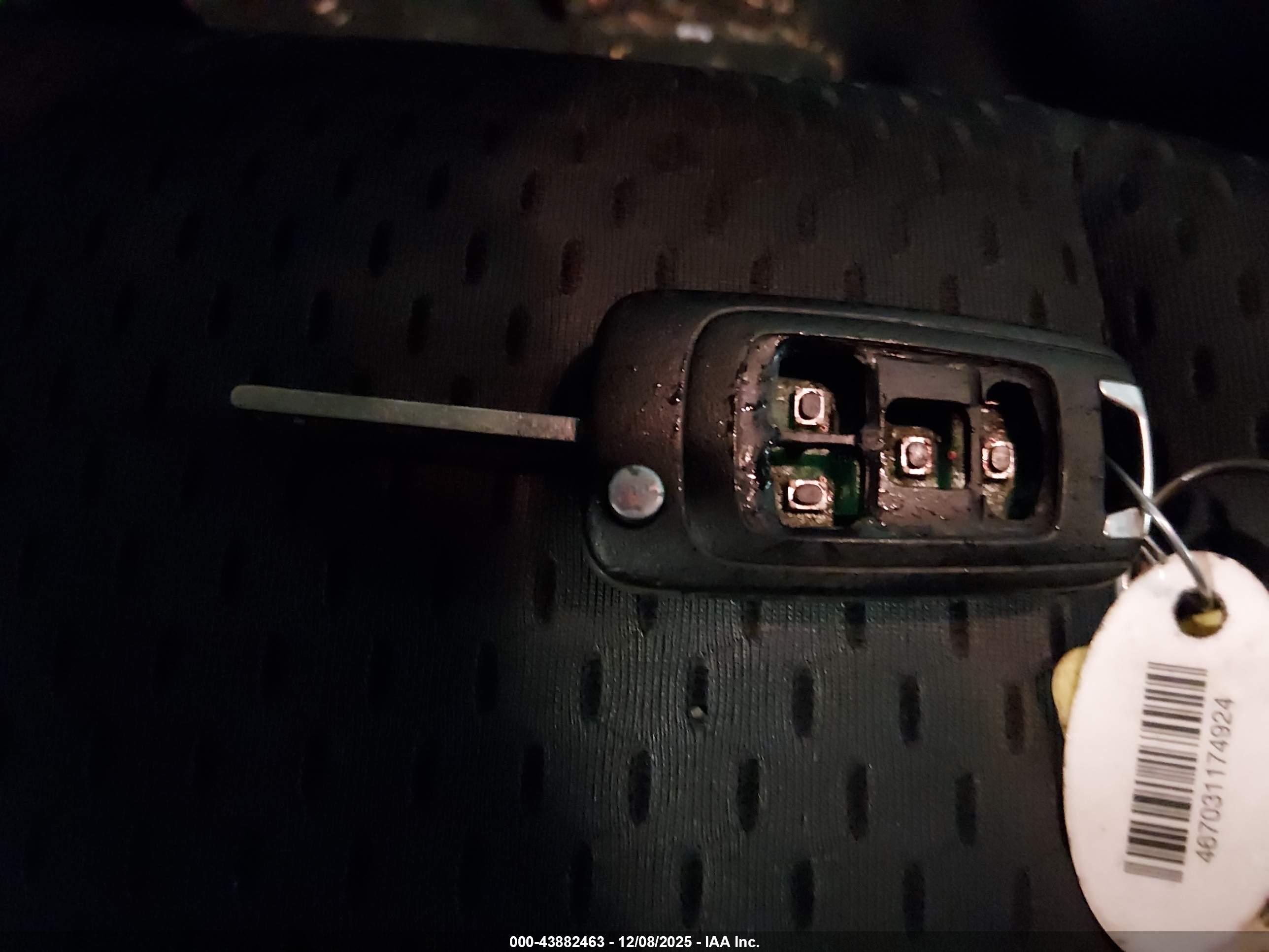 GMC TERRAIN image 11