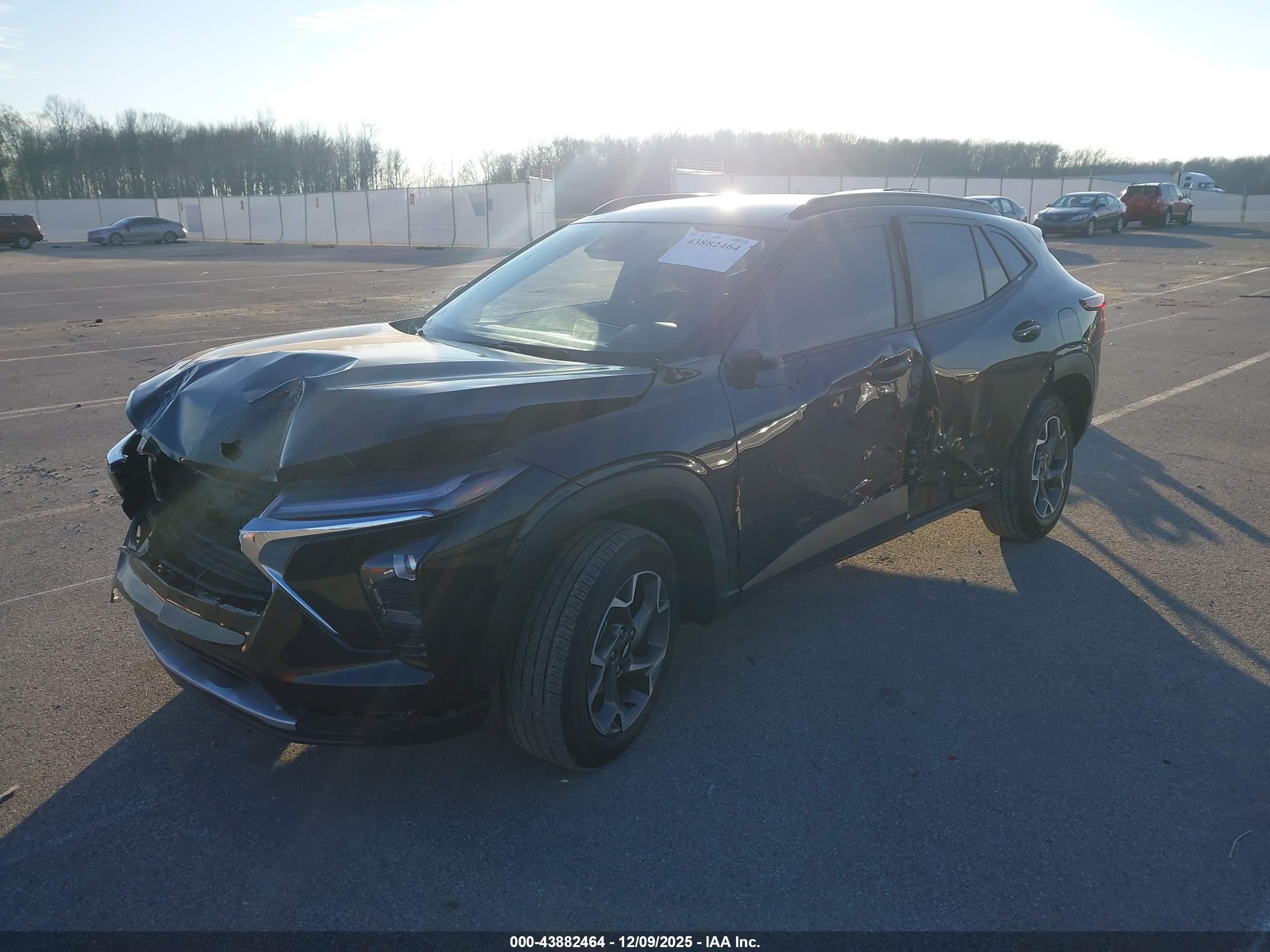 CHEVROLET TRAX image 2