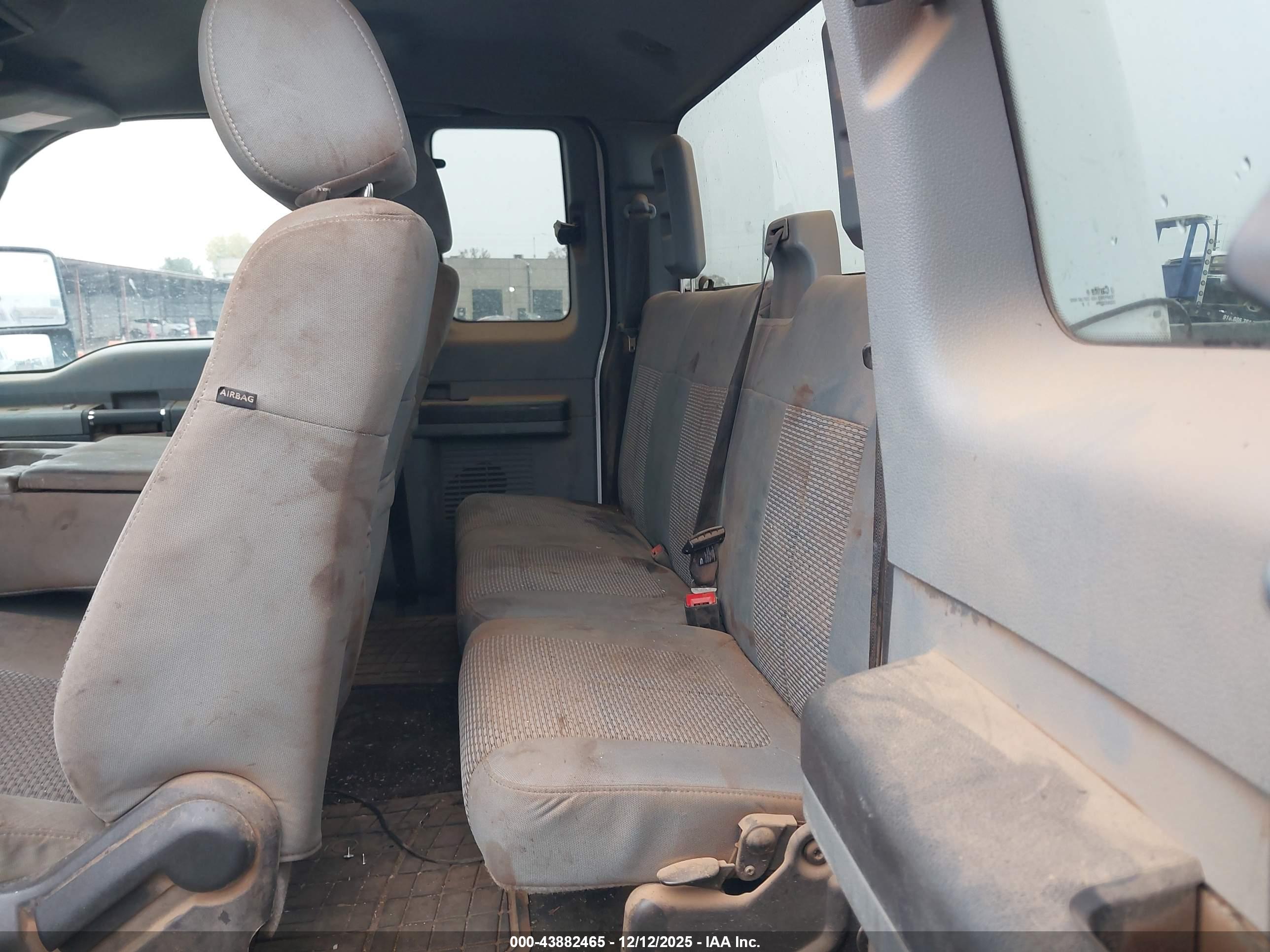 FORD F-350 image 8