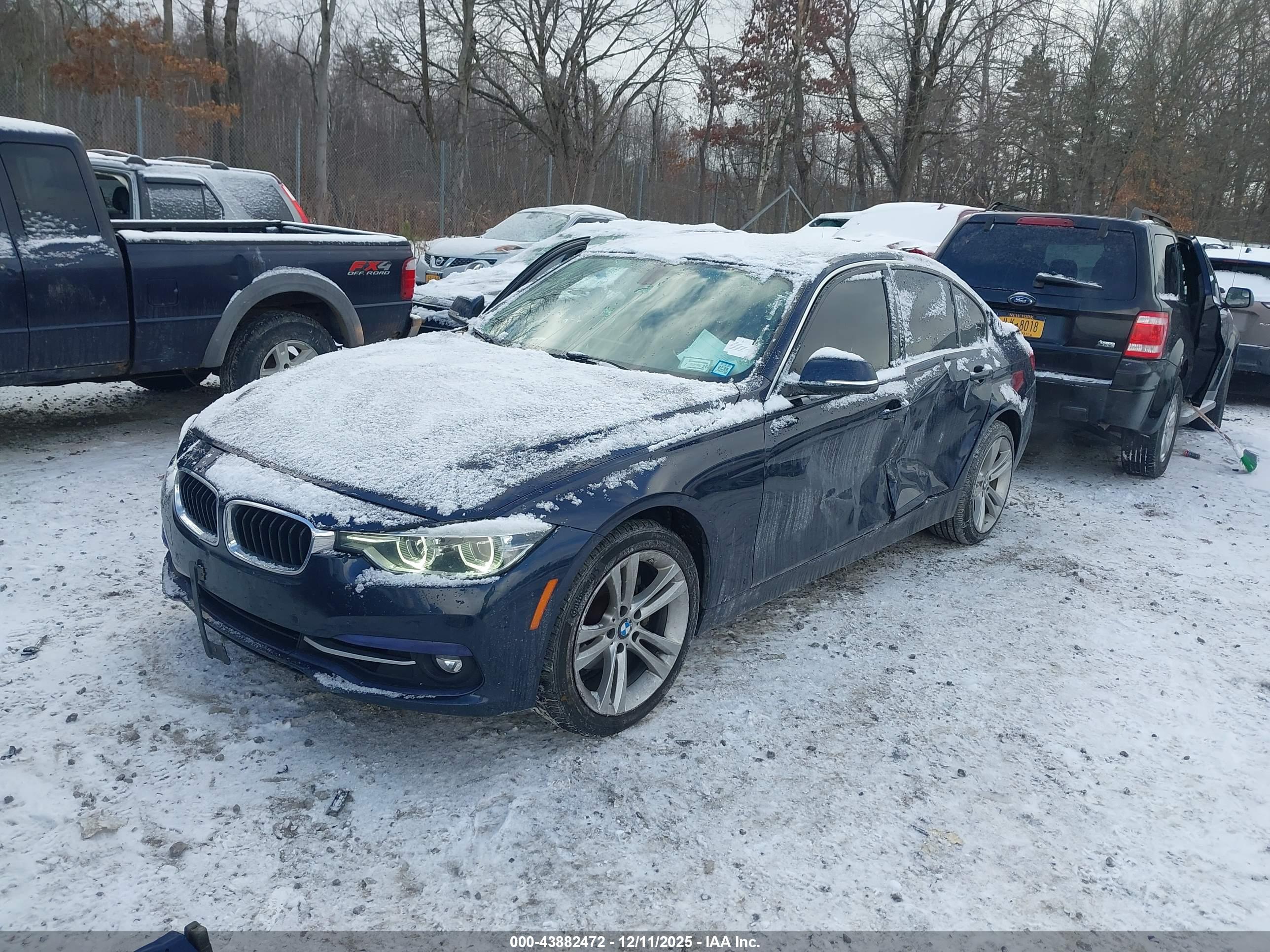 BMW 330I image 2