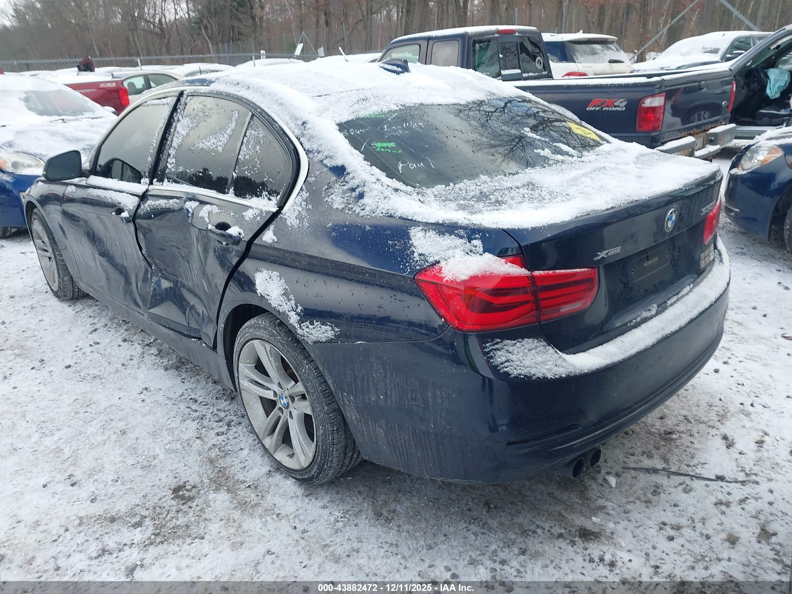 BMW 330I image 3