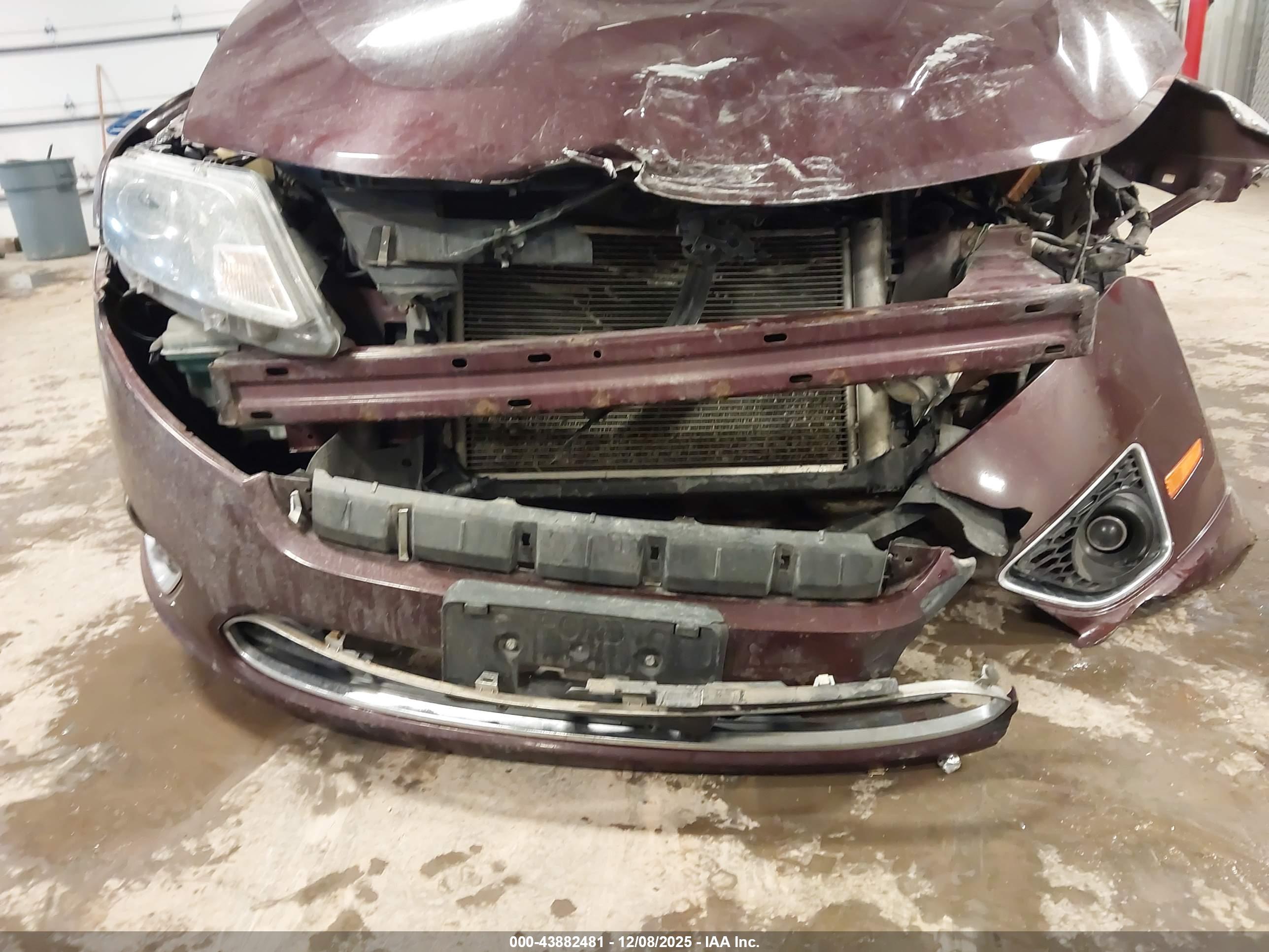 FORD FUSION image 6