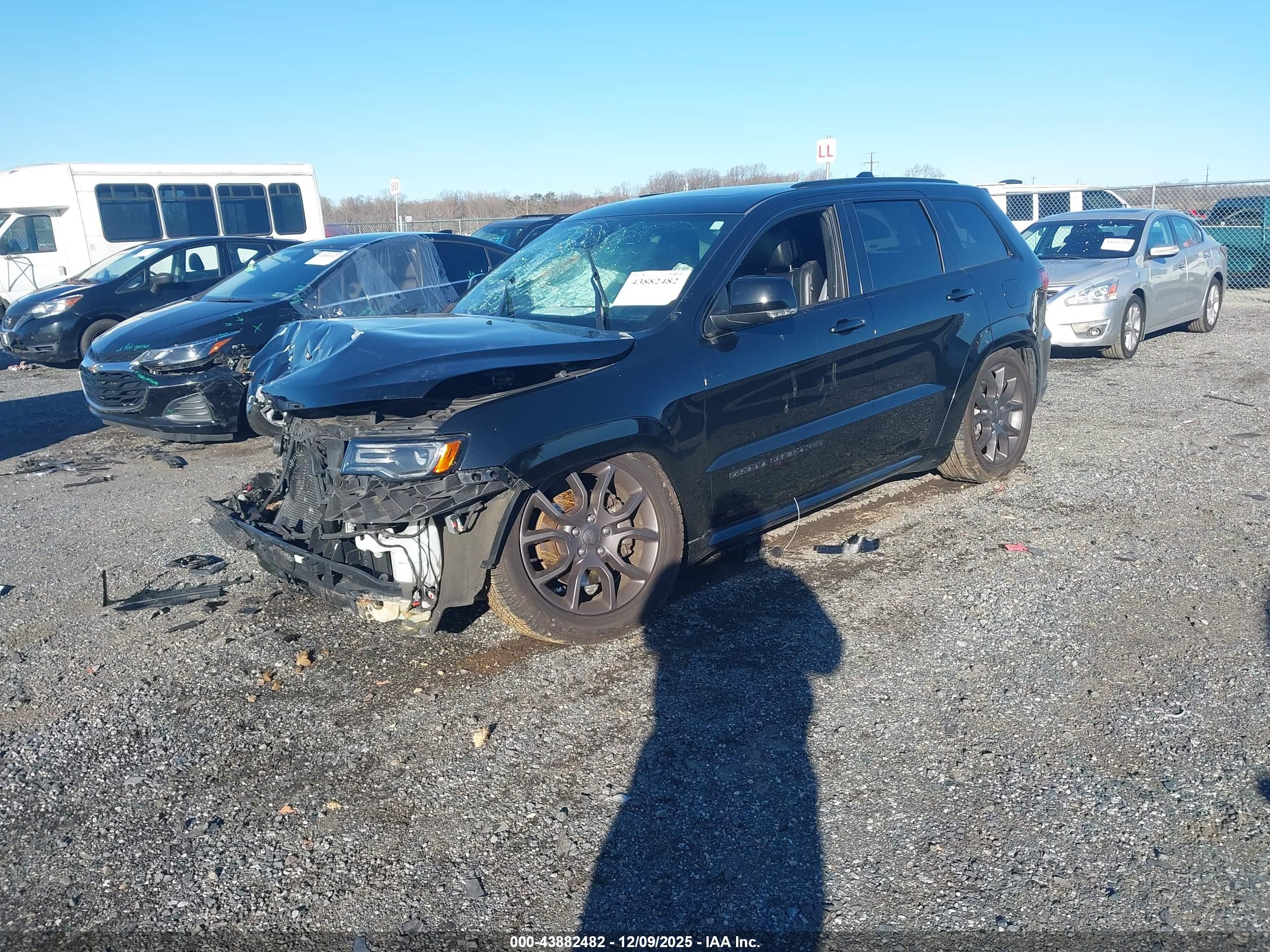 JEEP GRAND image 2
