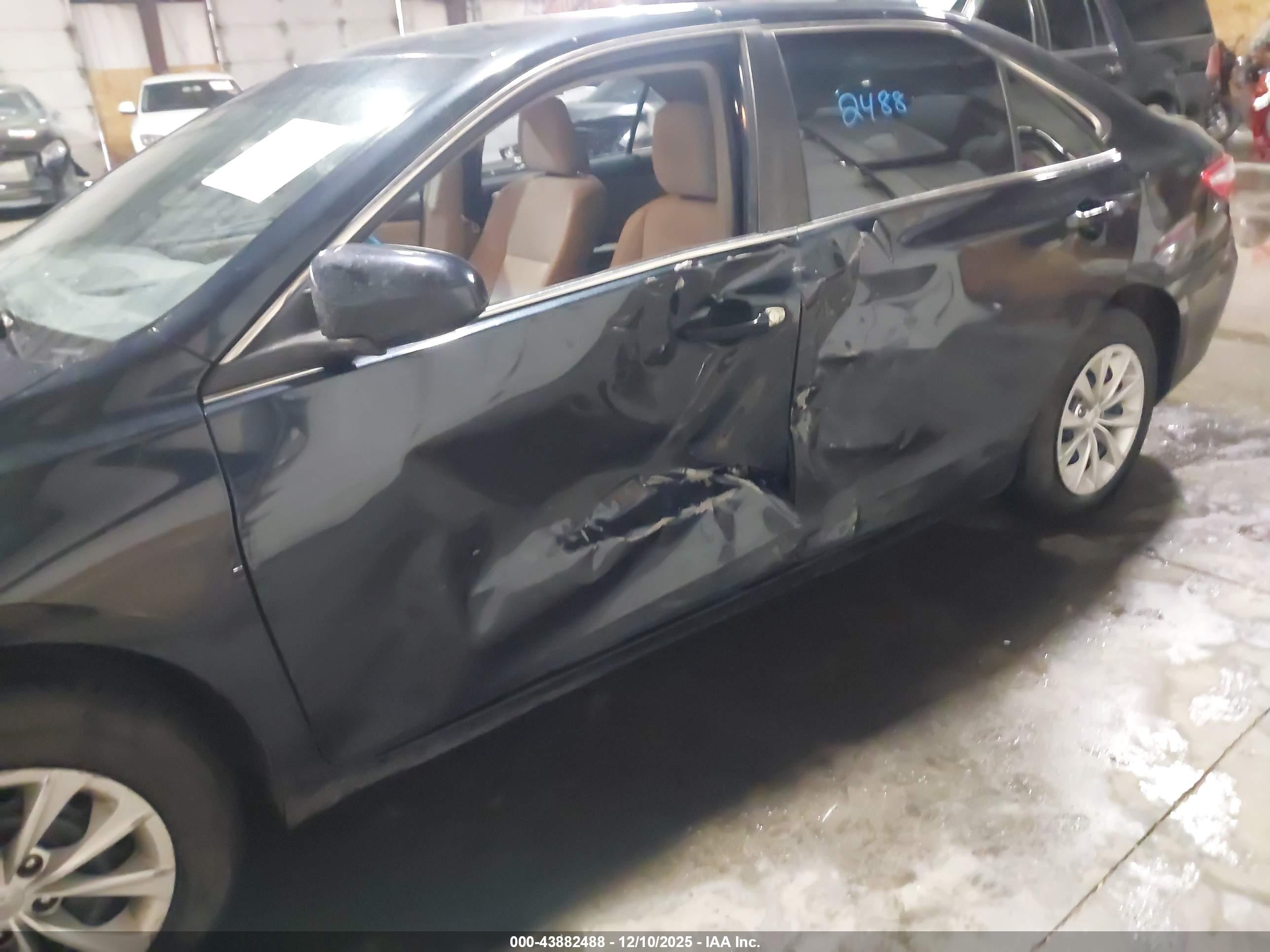 TOYOTA CAMRY image 6