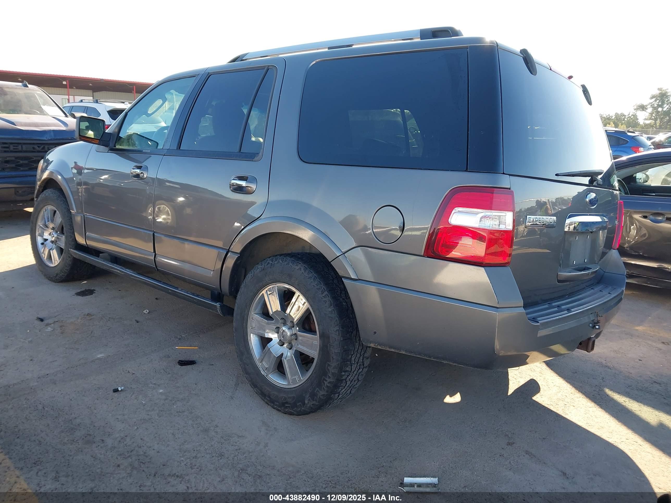 FORD EXPEDITION image 3
