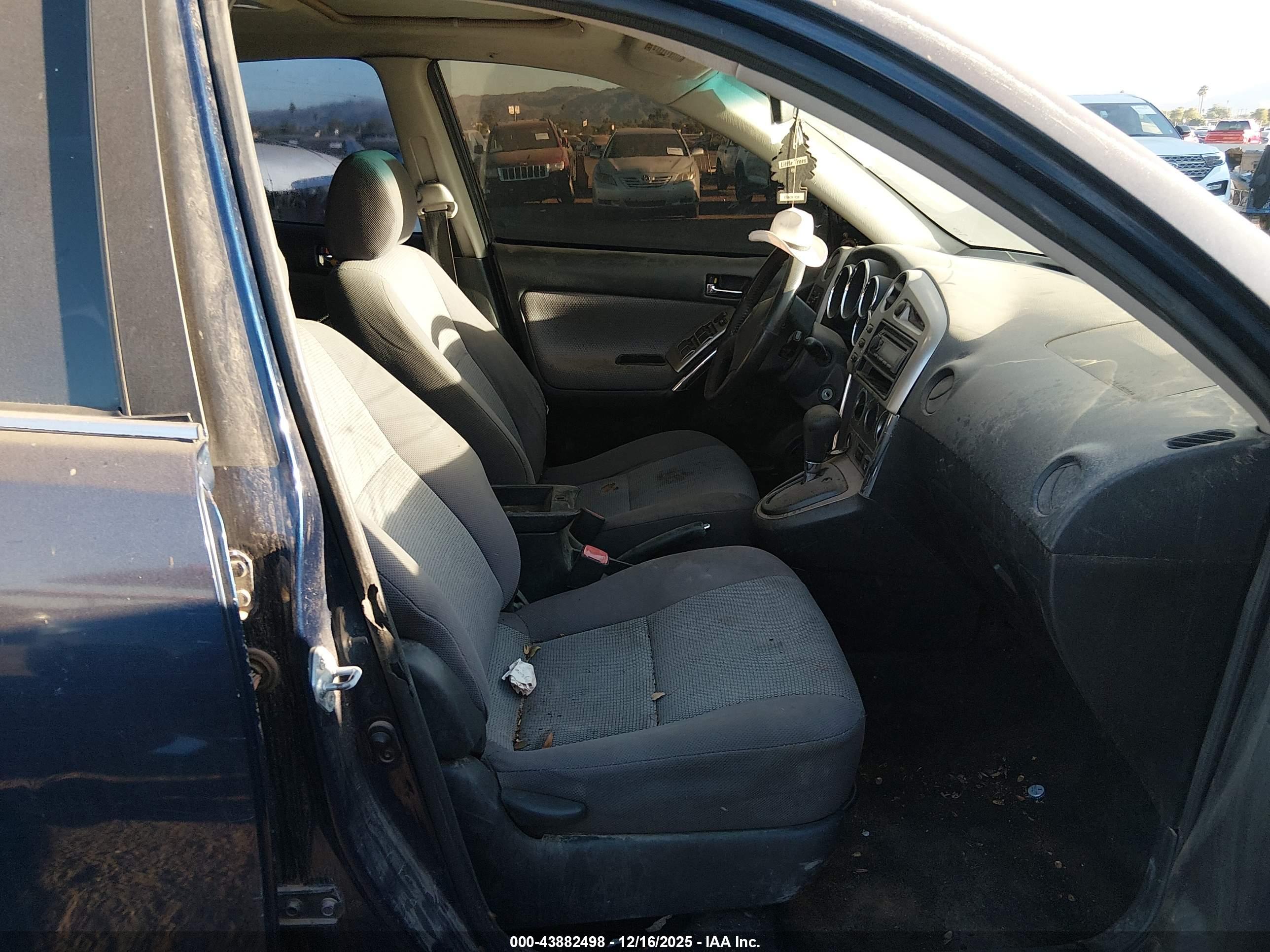 TOYOTA MATRIX image 5