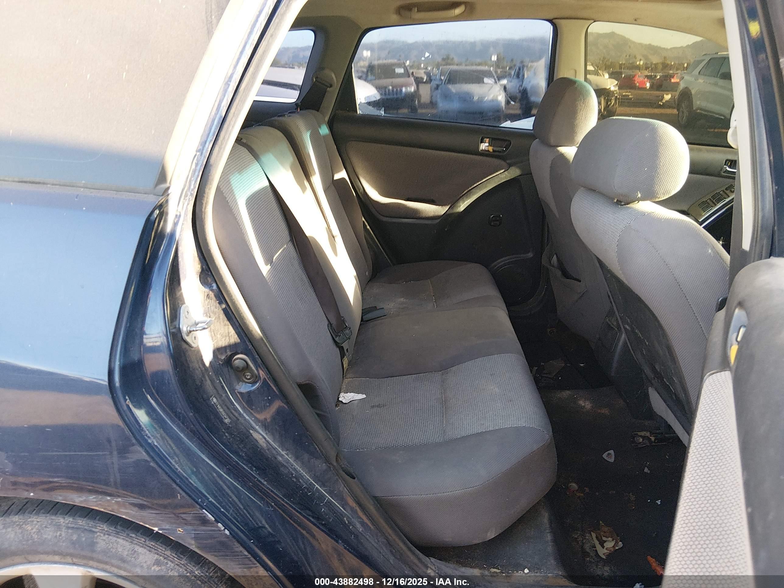 TOYOTA MATRIX image 8