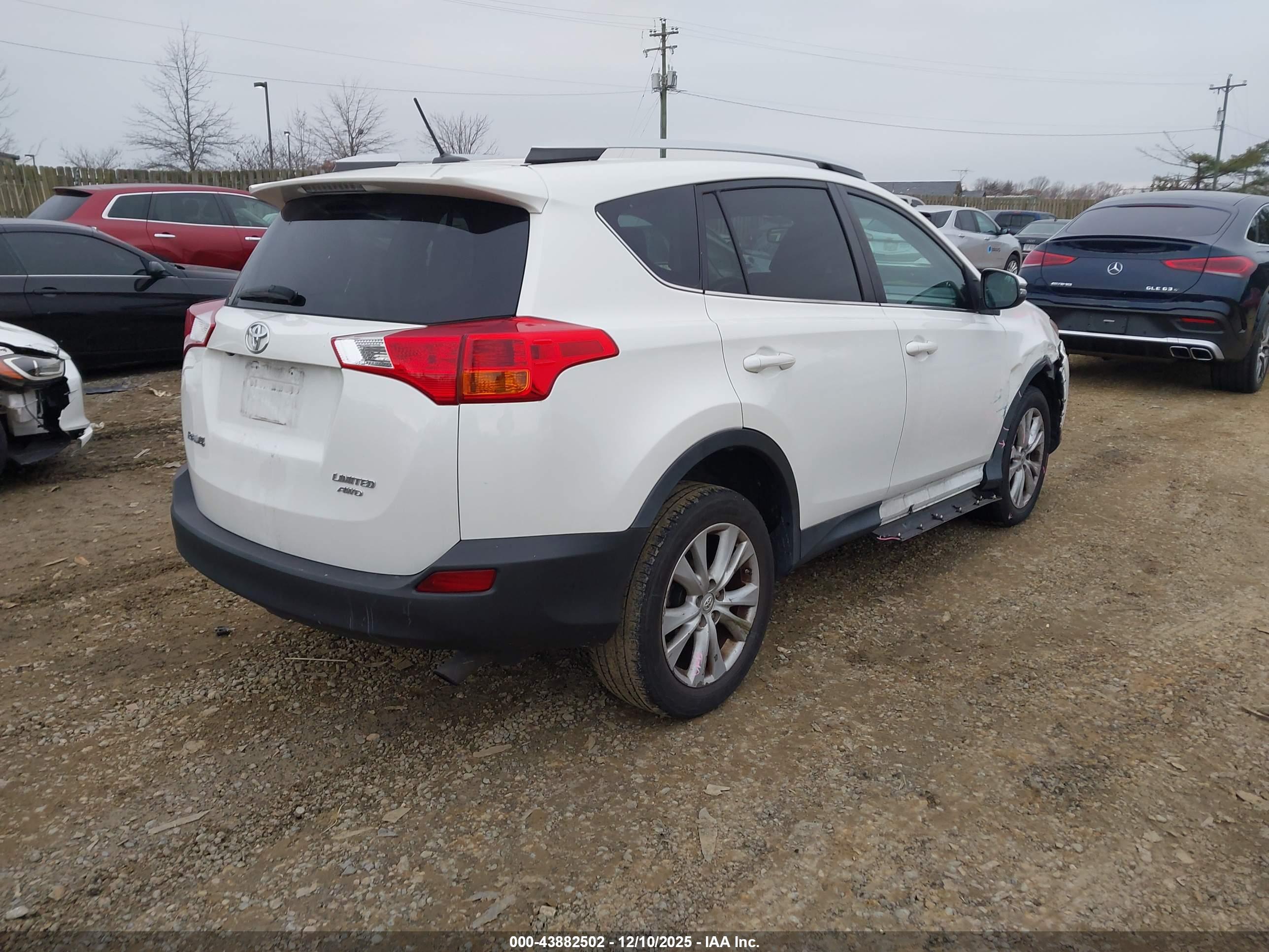 TOYOTA RAV4 image 4