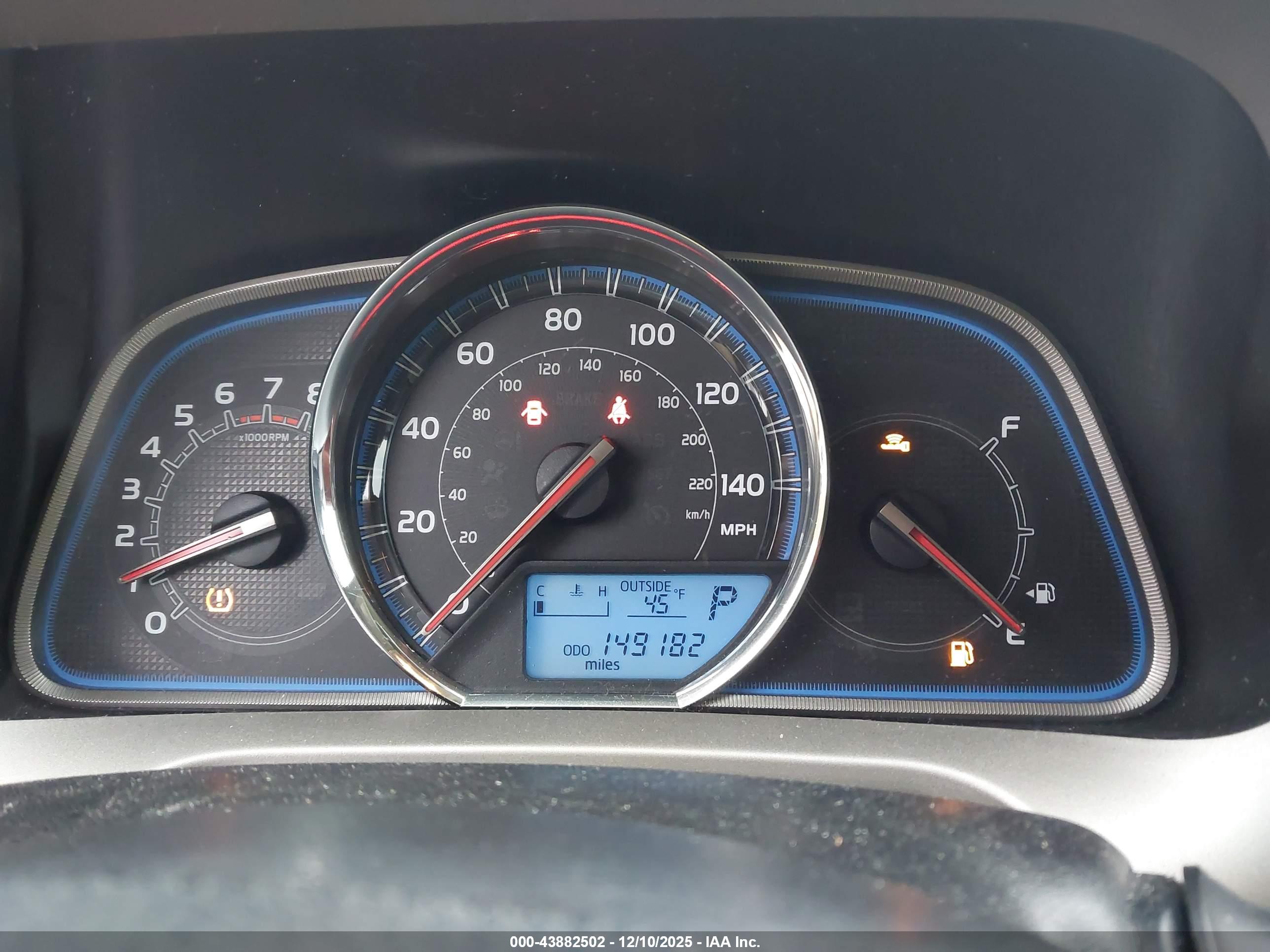 TOYOTA RAV4 image 7