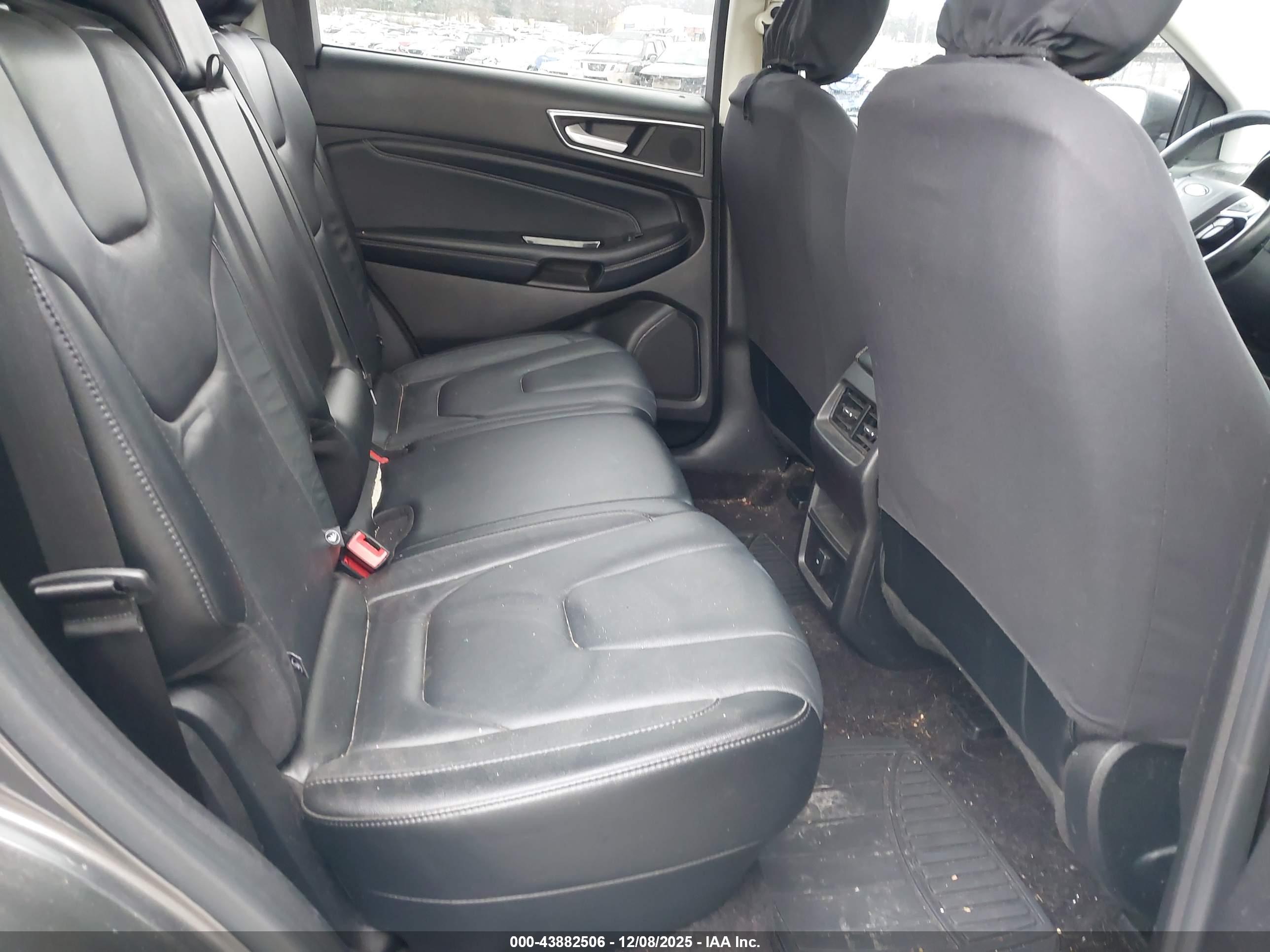 FORD EDGE image 8