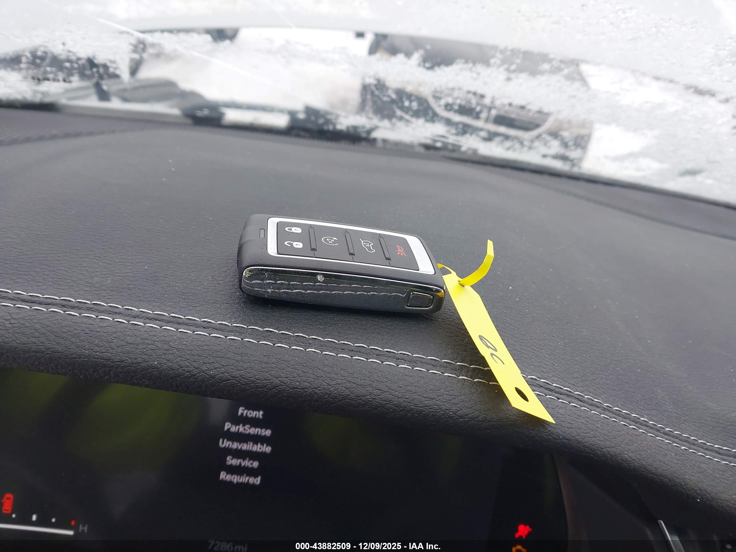 JEEP GRAND image 11