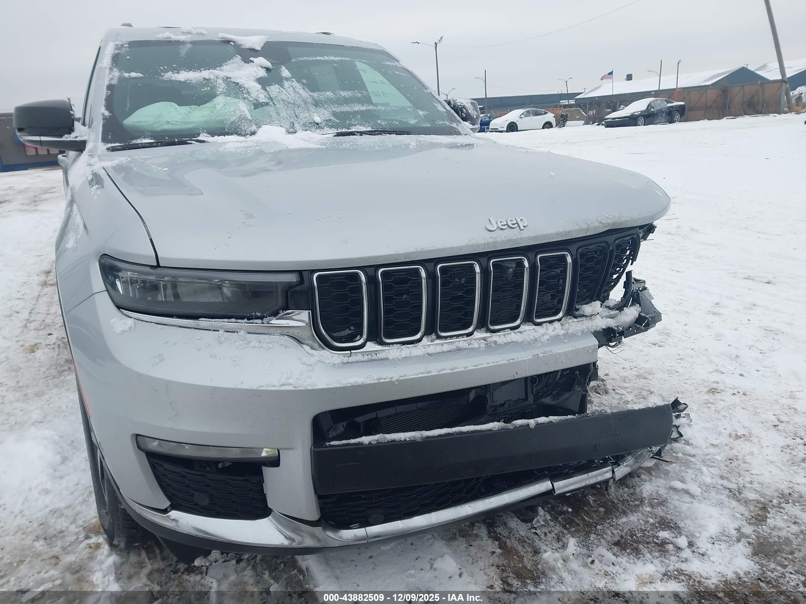 JEEP GRAND image 6
