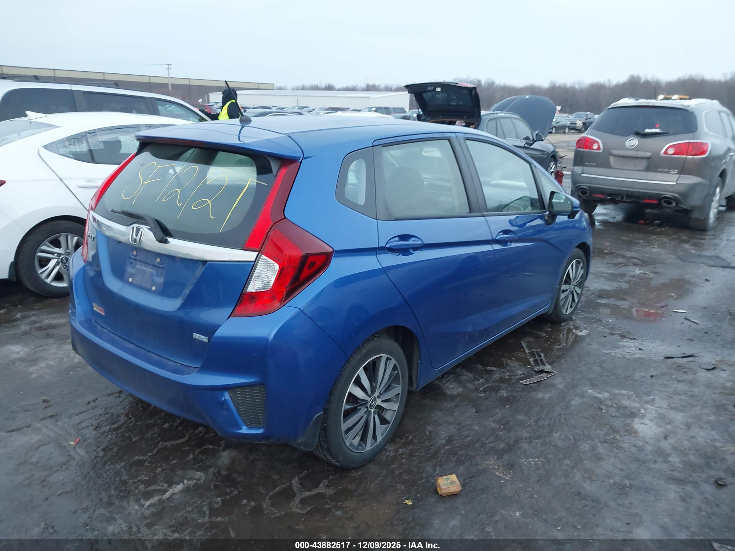 HONDA FIT image 4