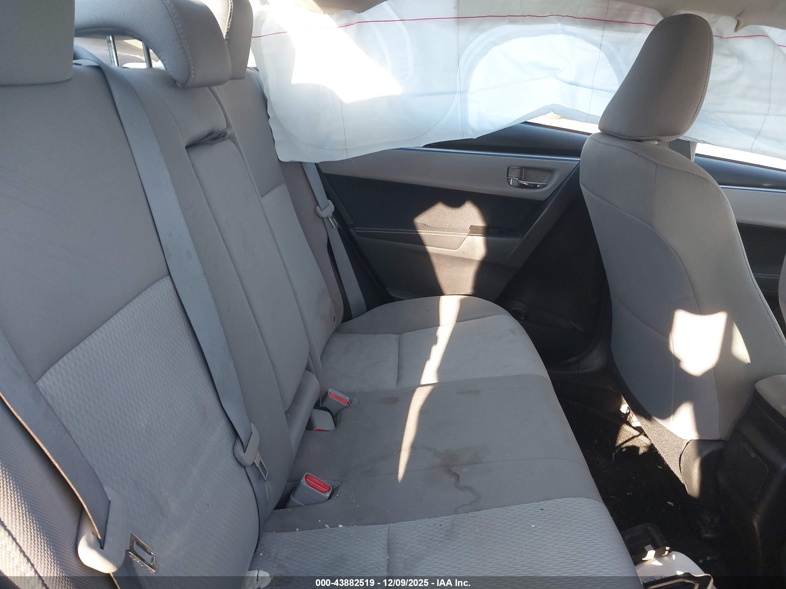 TOYOTA COROLLA image 8