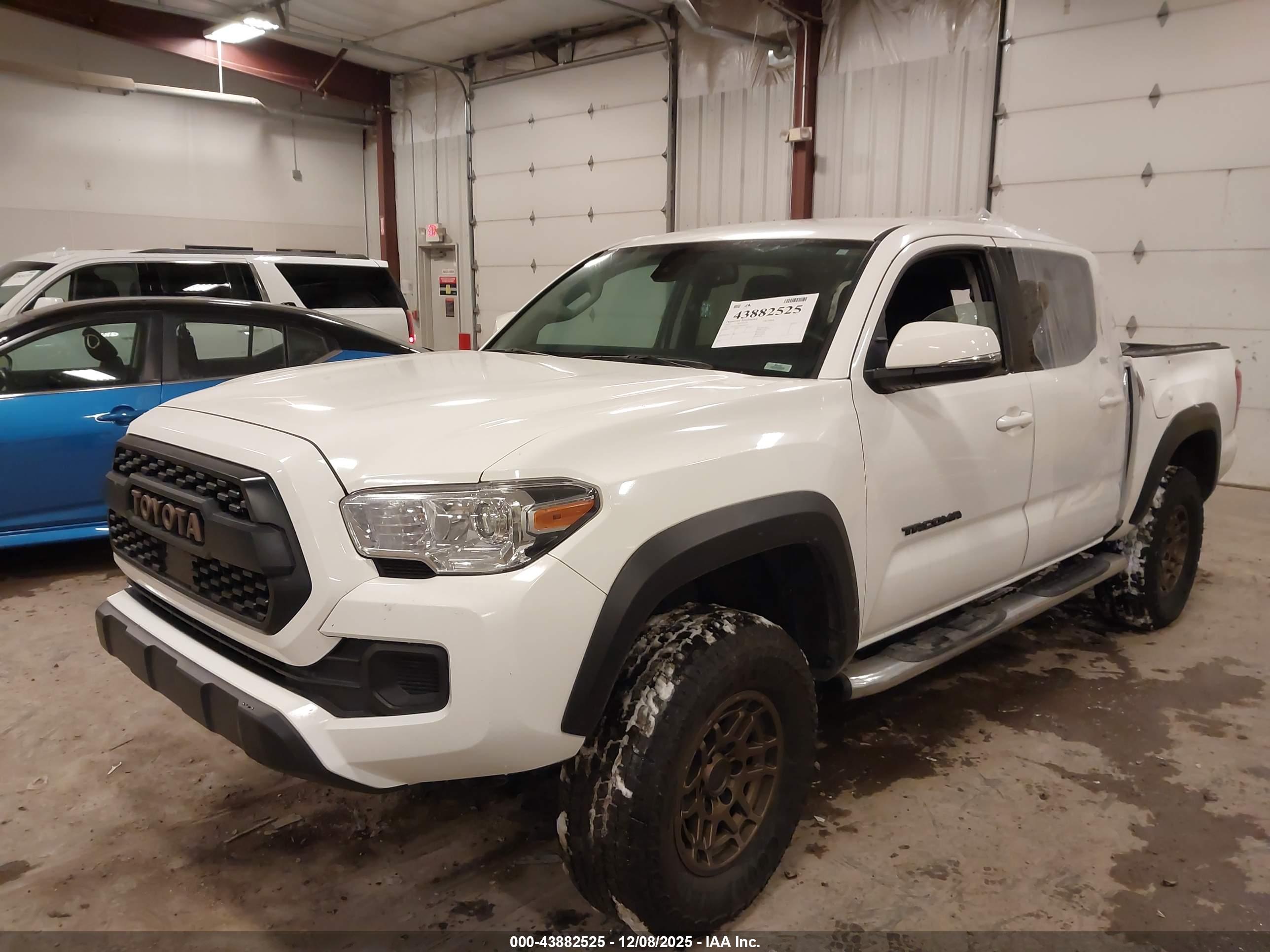 TOYOTA TACOMA image 2