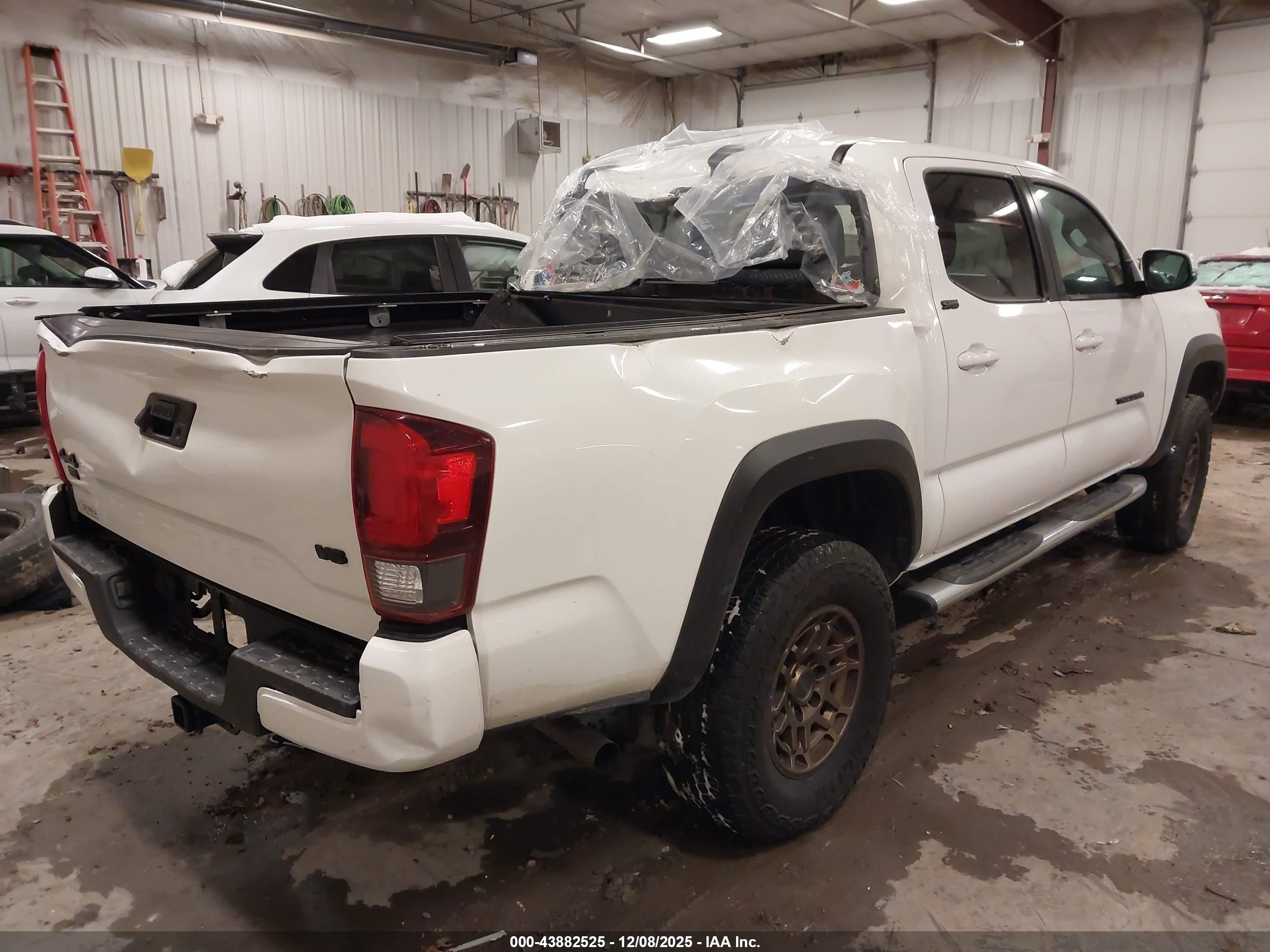 TOYOTA TACOMA image 4