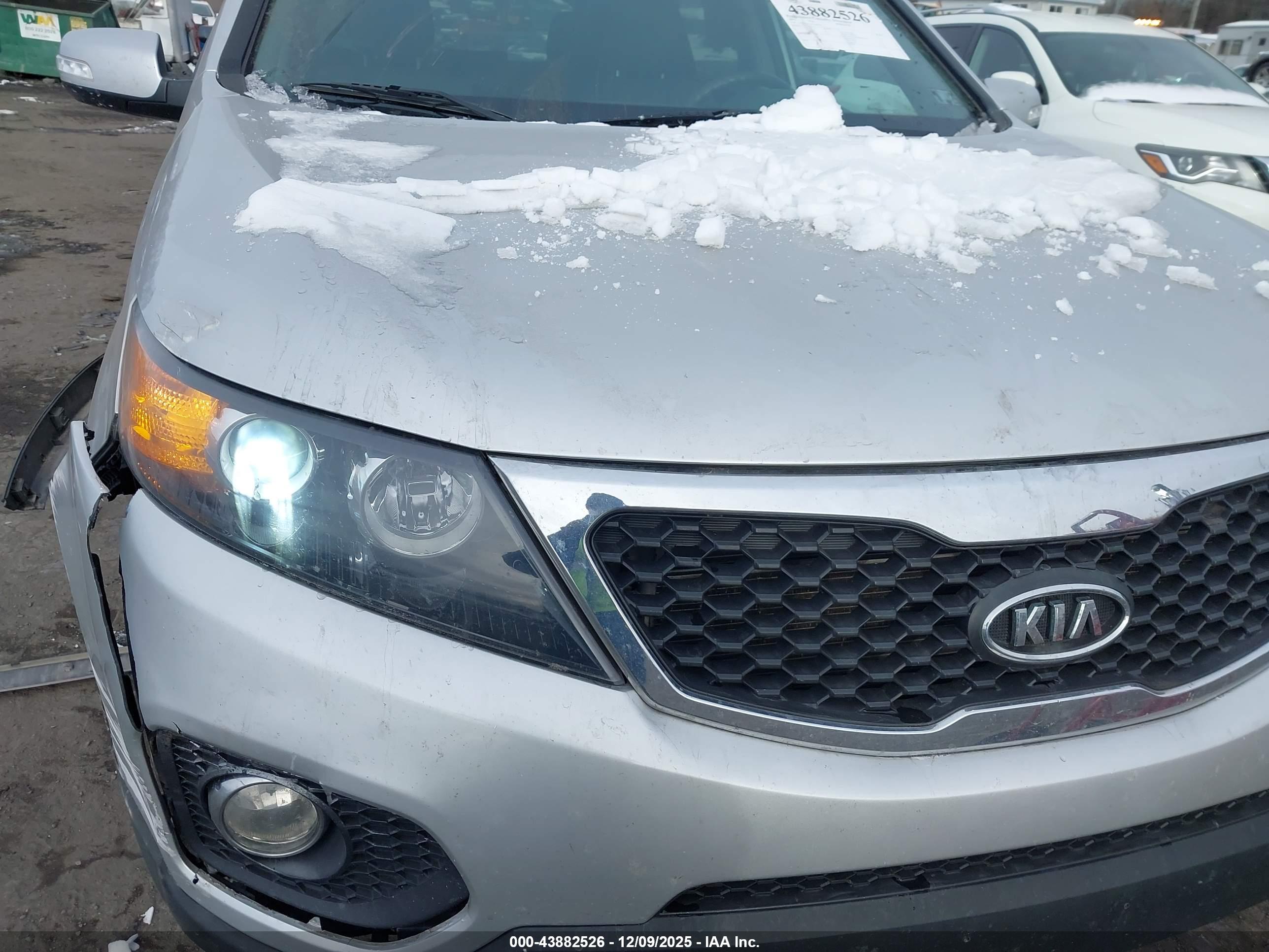 KIA SORENTO image 6
