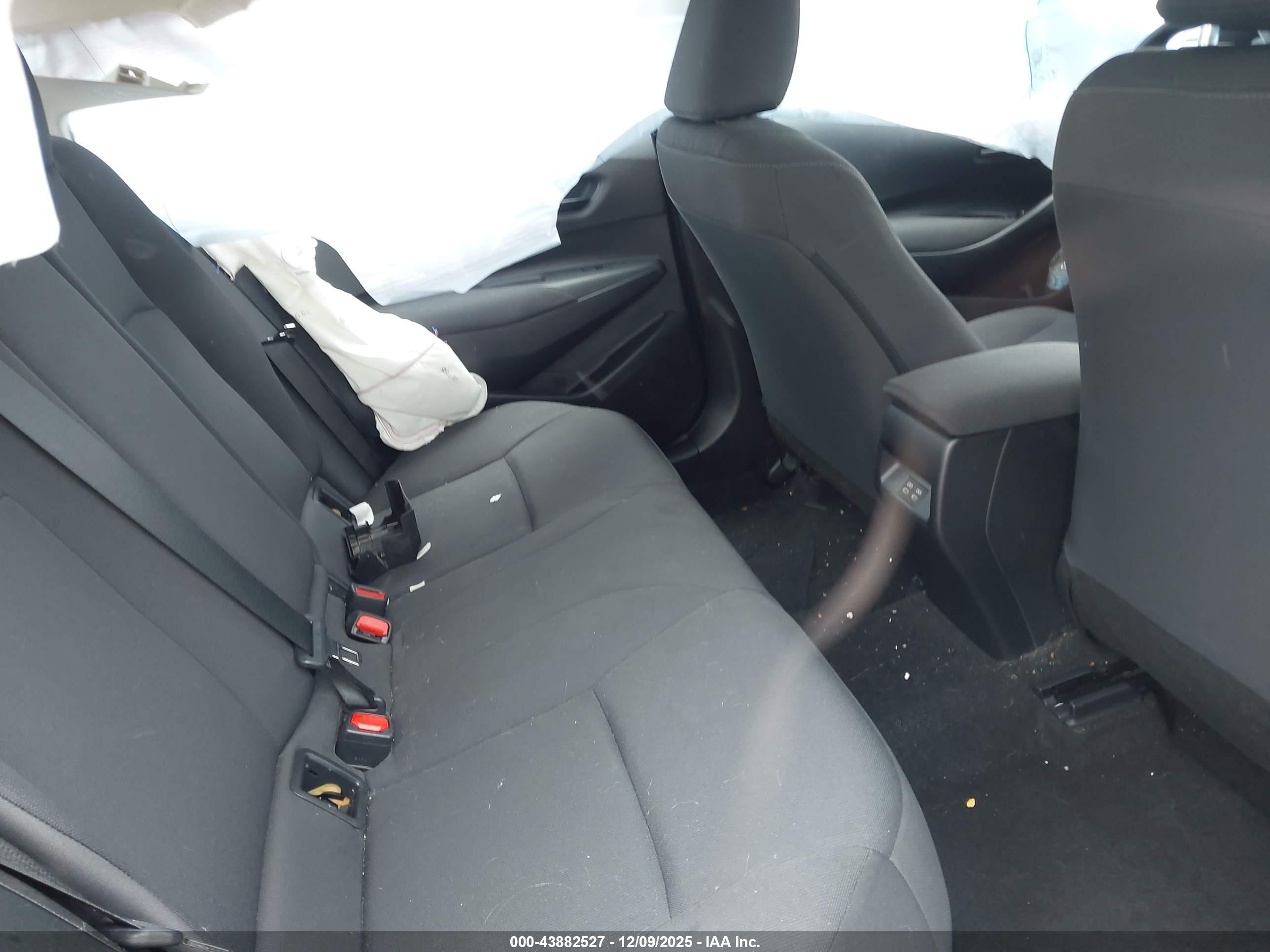 TOYOTA COROLLA image 8