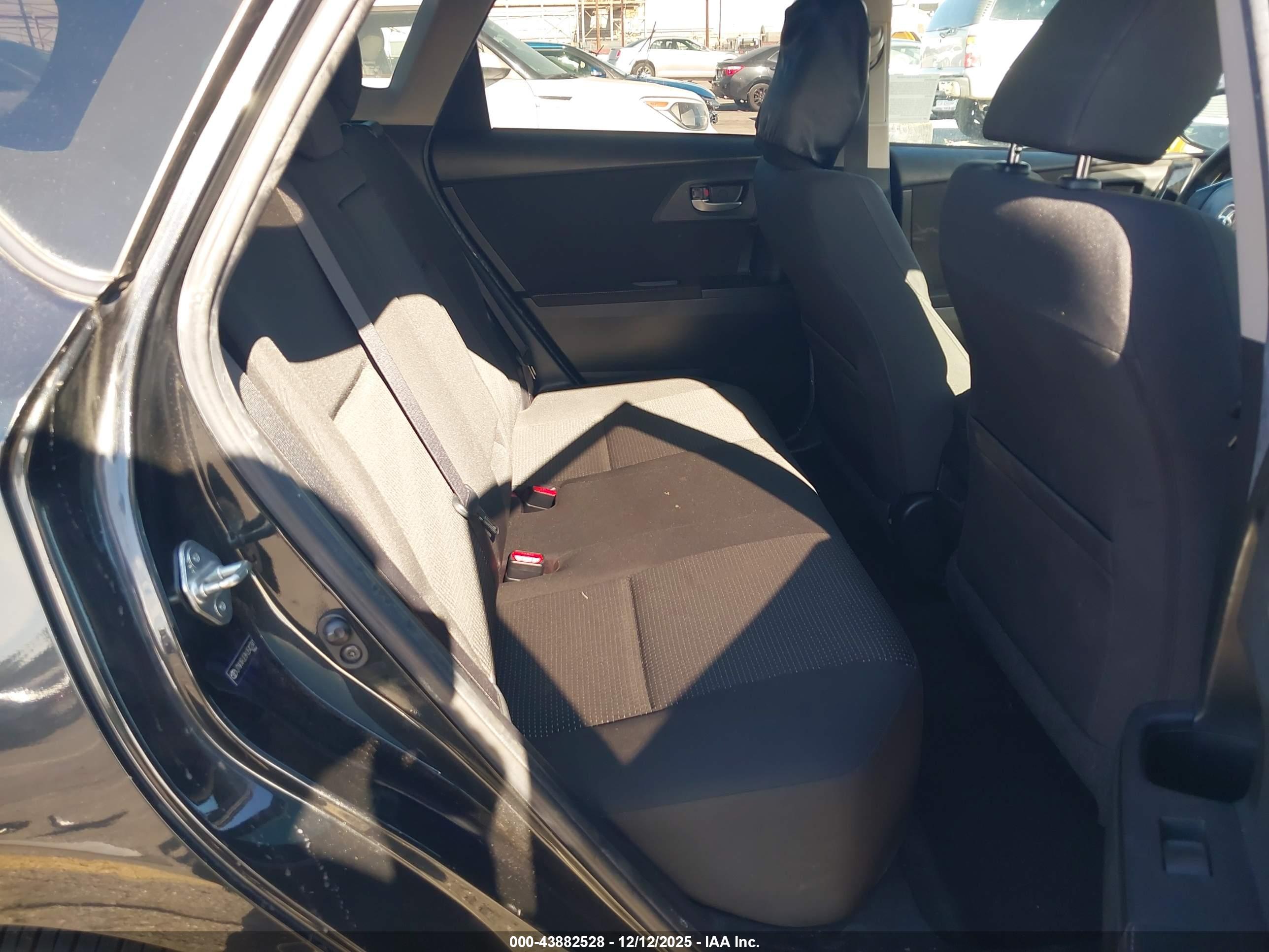 TOYOTA COROLLA image 8