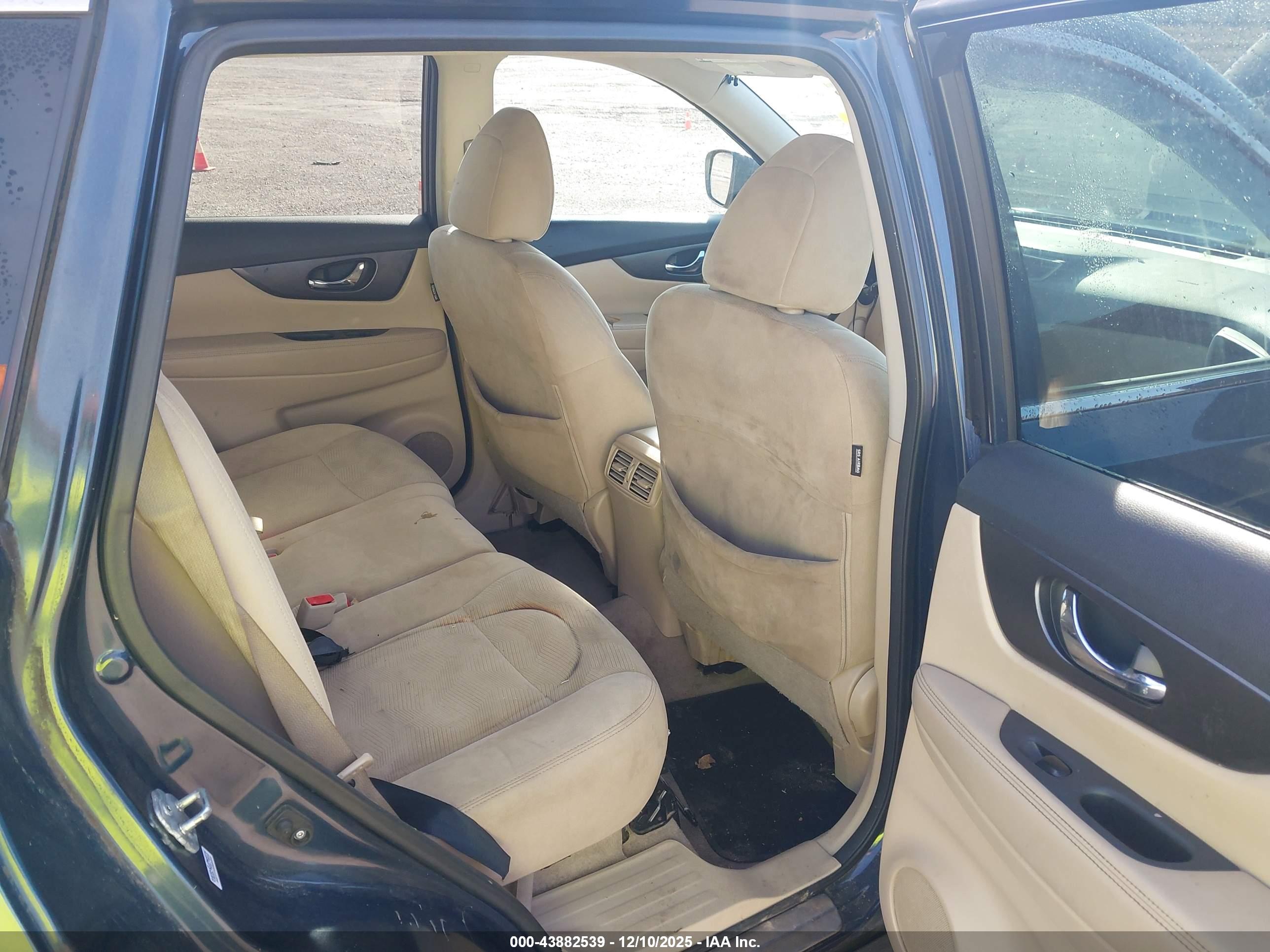 NISSAN ROGUE image 8