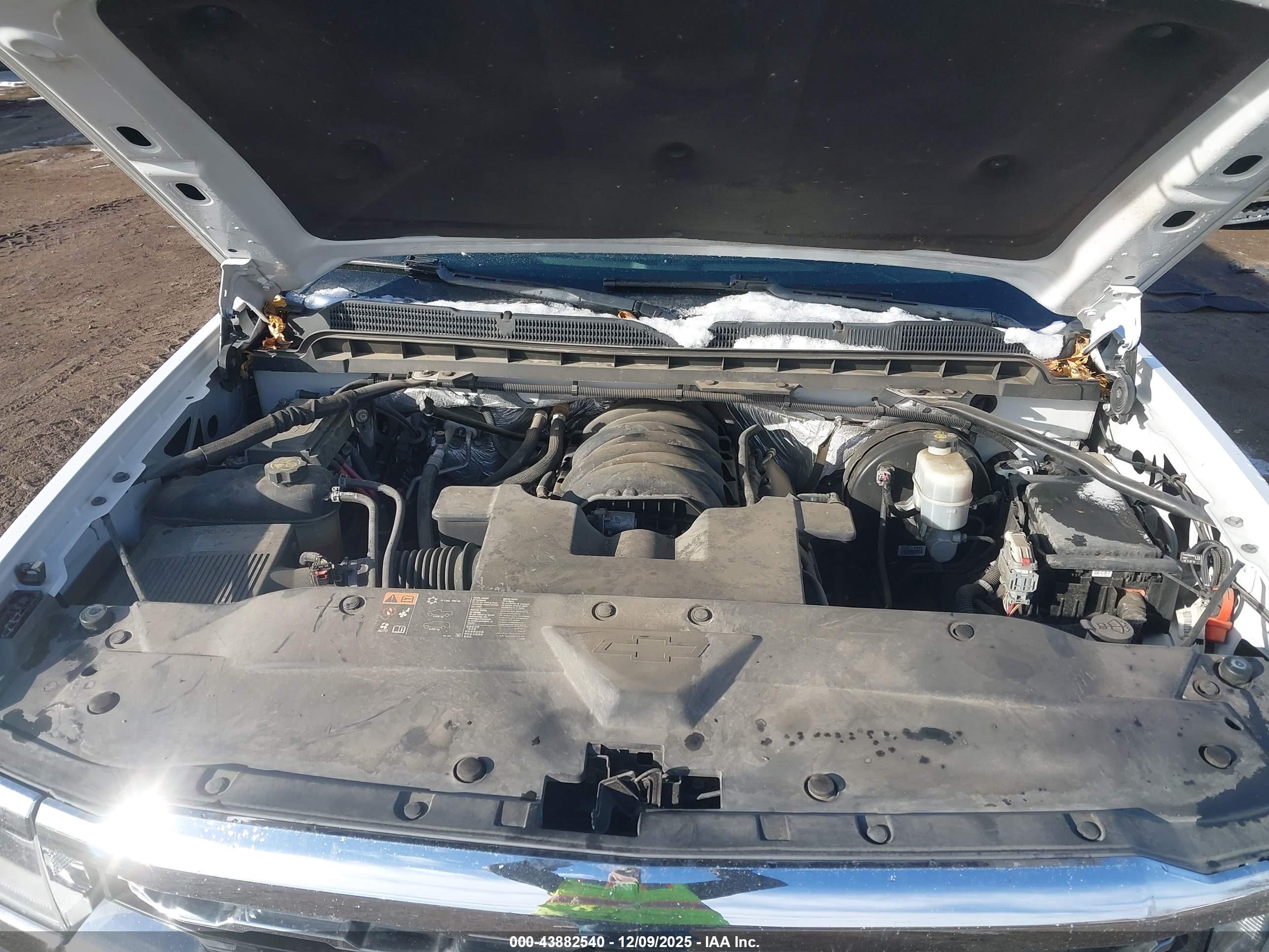CHEVROLET SILVERADO image 10