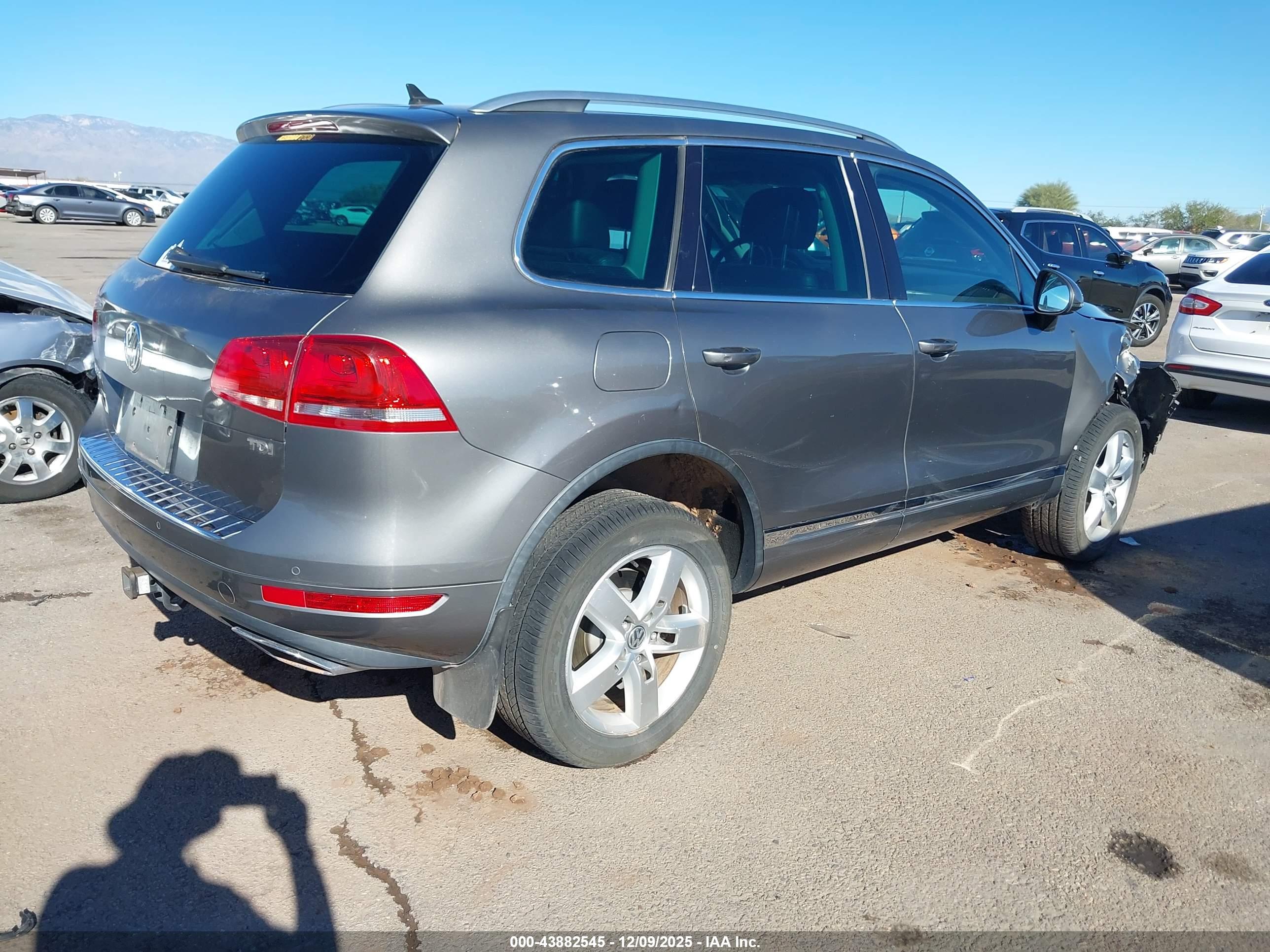 VOLKSWAGEN TOUAREG image 4