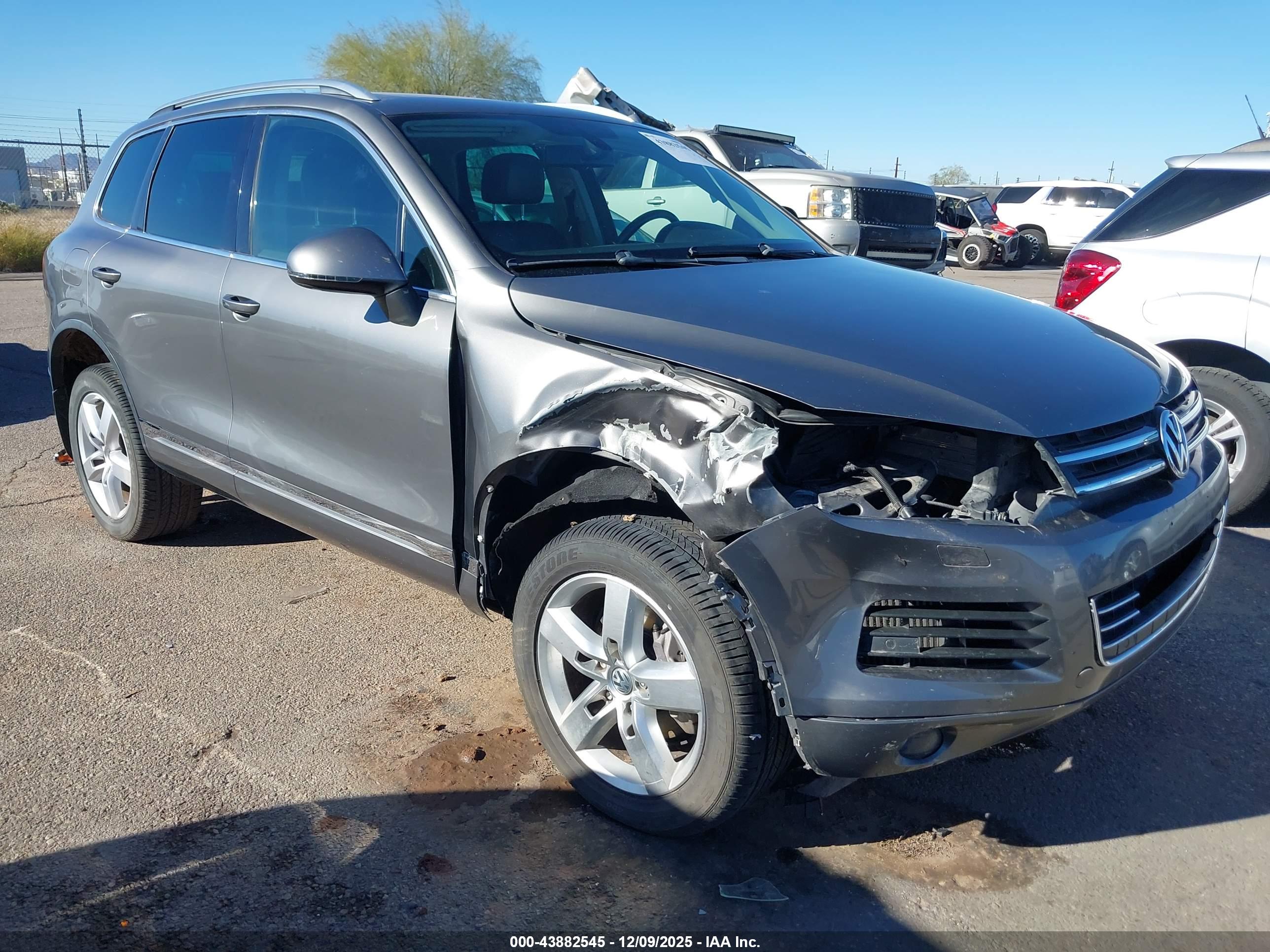 VOLKSWAGEN TOUAREG image 6