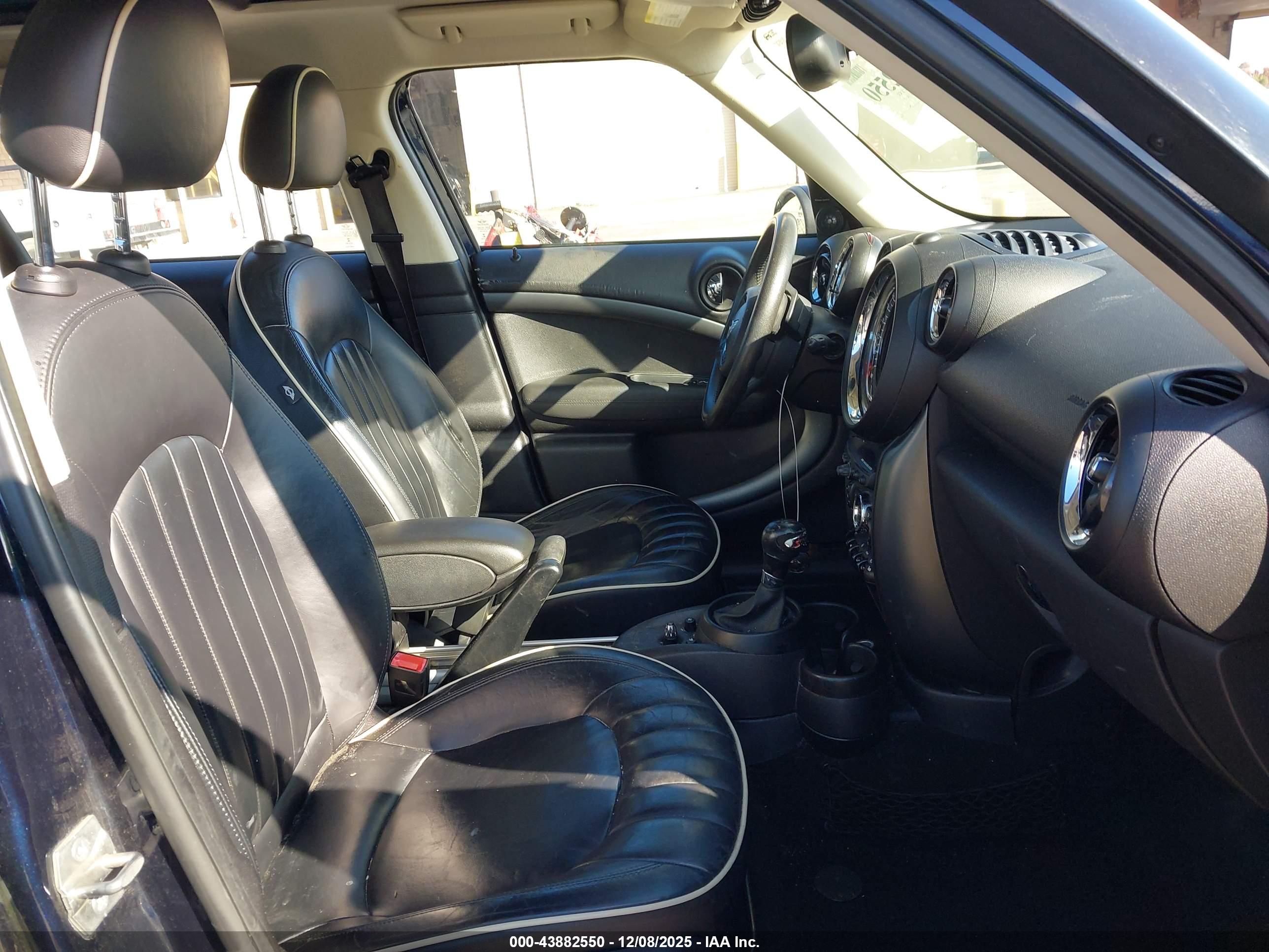 MINI COUNTRYMAN image 5