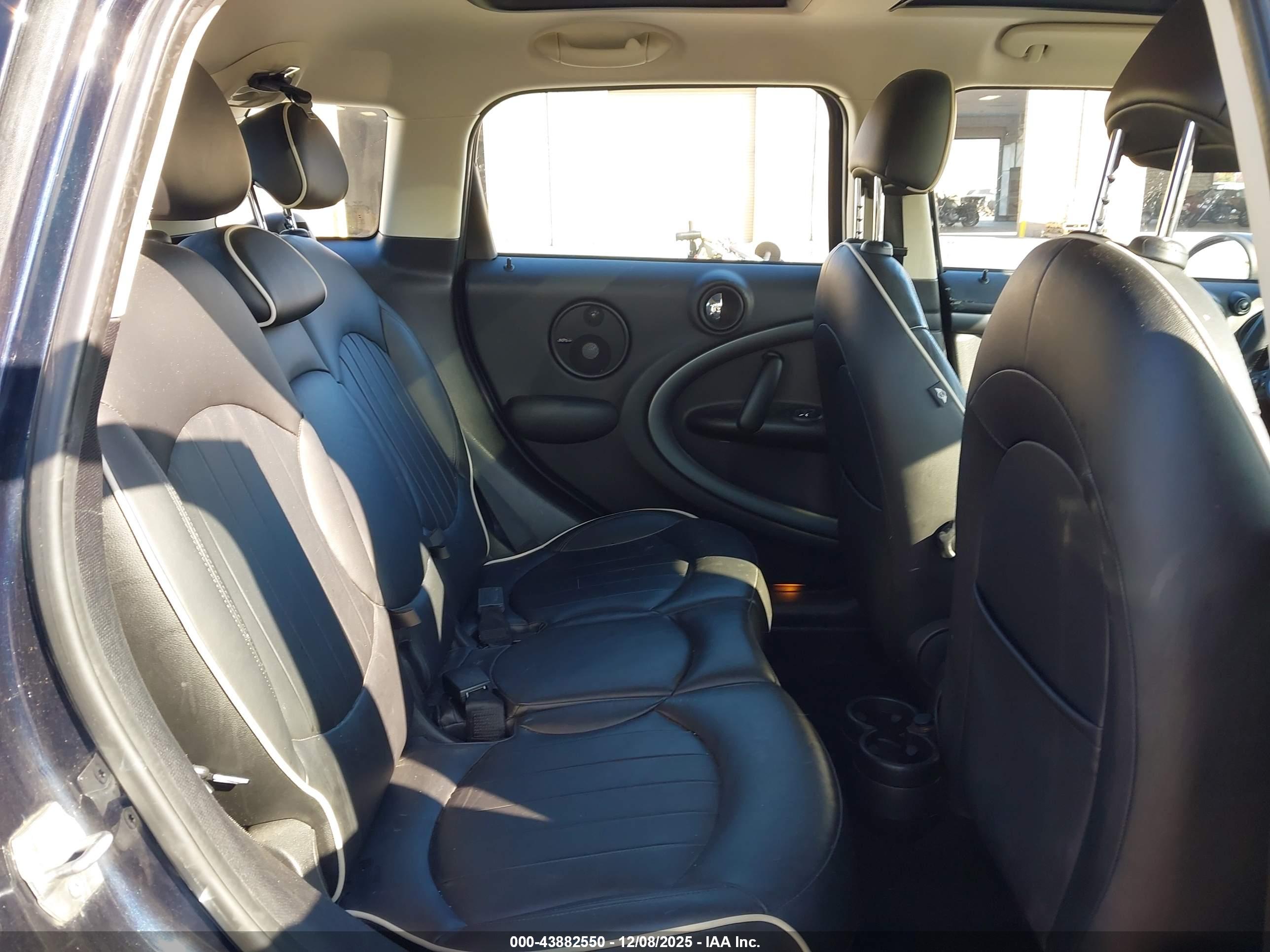MINI COUNTRYMAN image 8