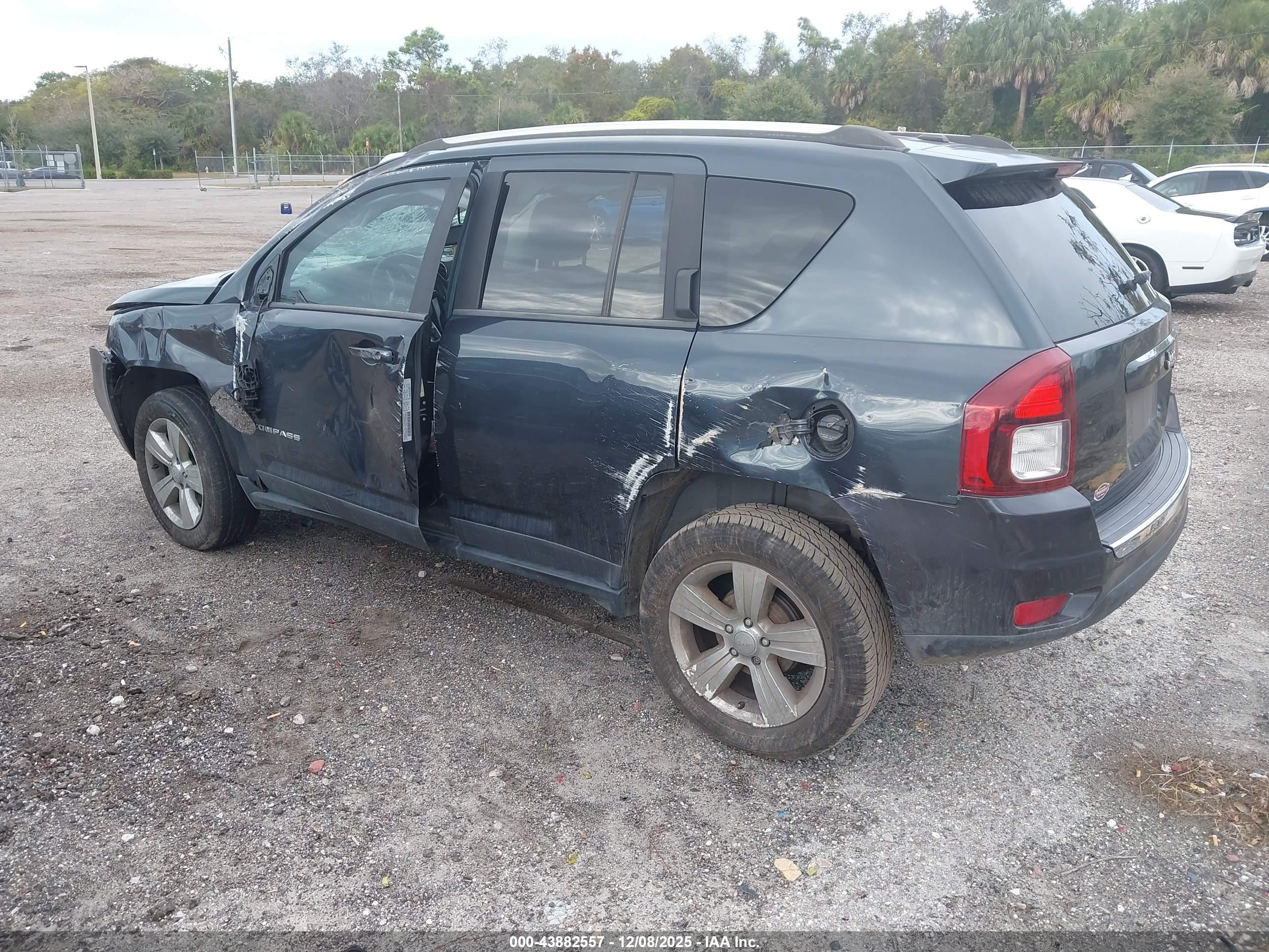 JEEP COMPASS image 3