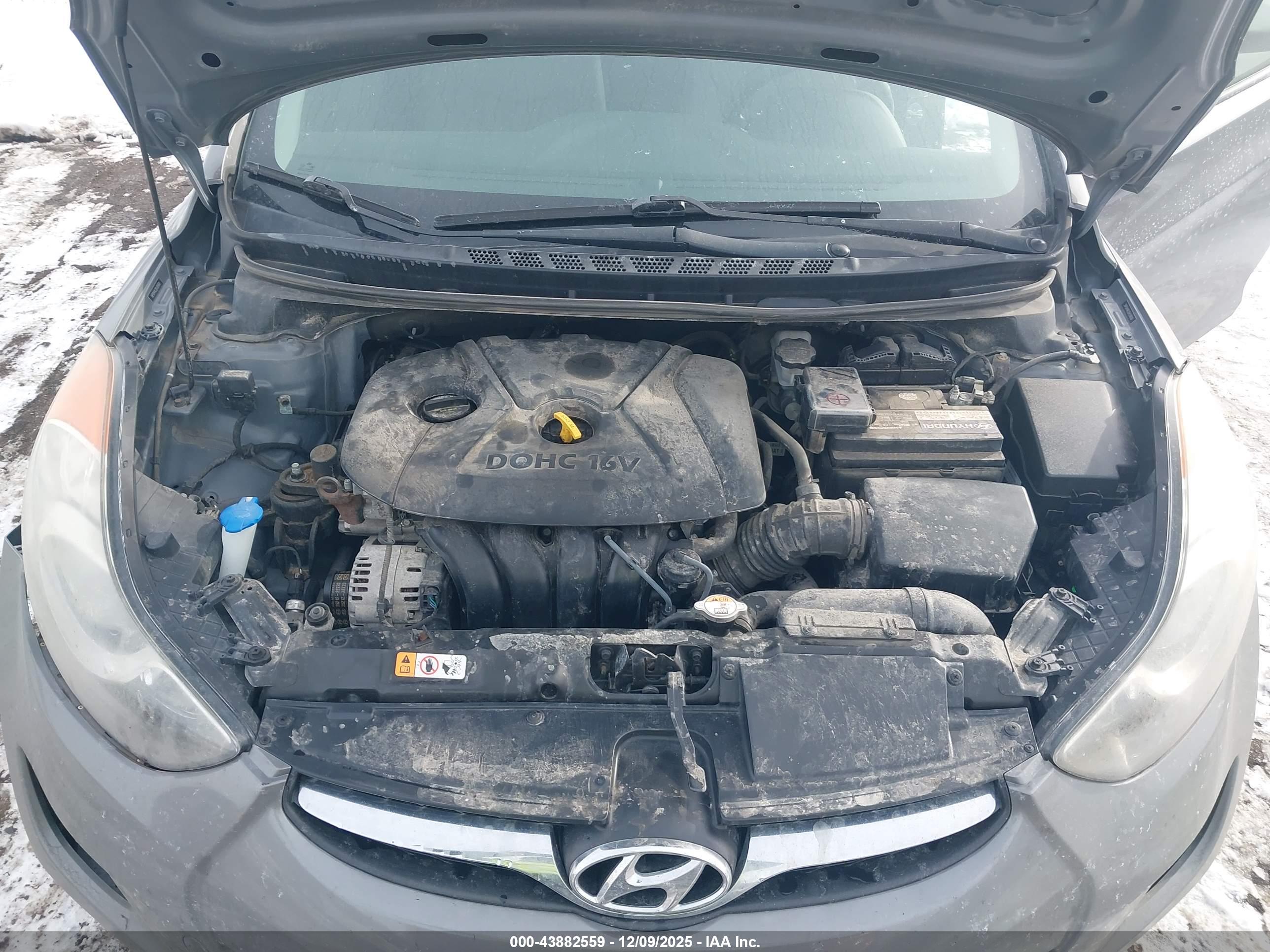 HYUNDAI ELANTRA image 10