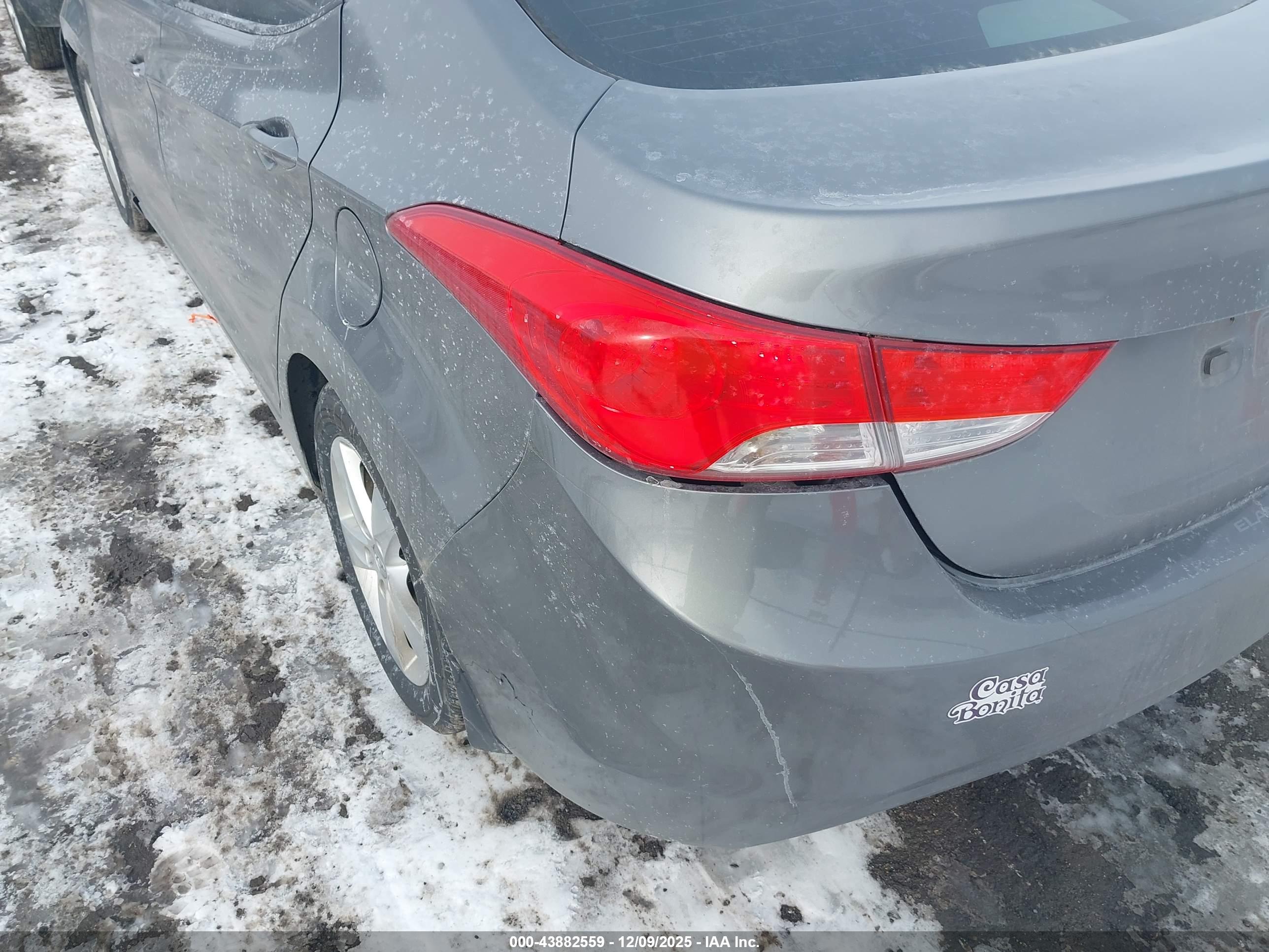 HYUNDAI ELANTRA image 6
