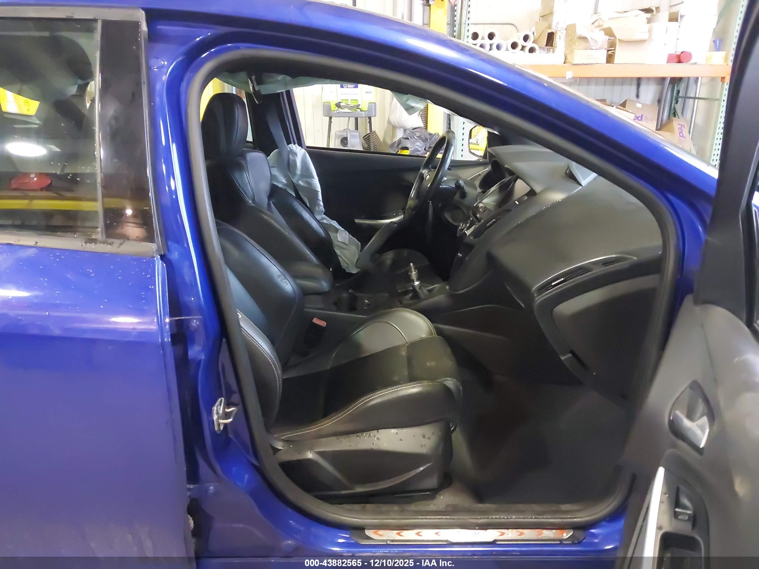 FORD FOCUS image 5