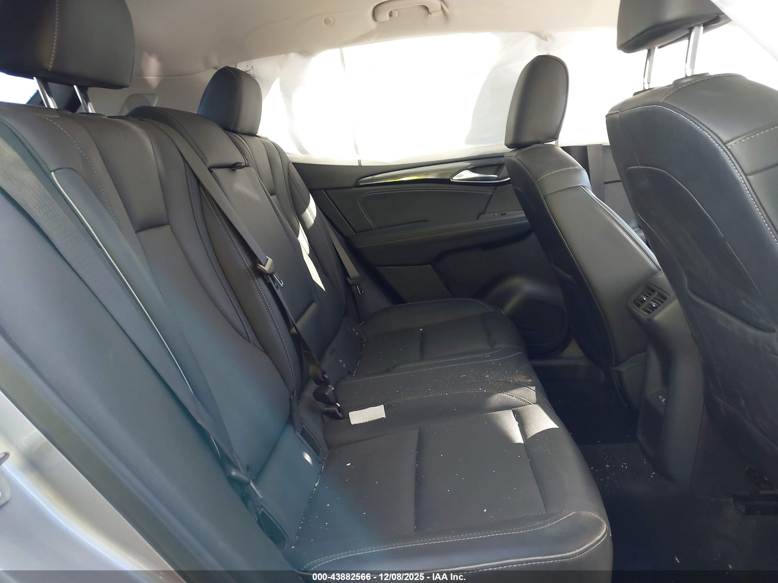 BUICK ENVISION image 8