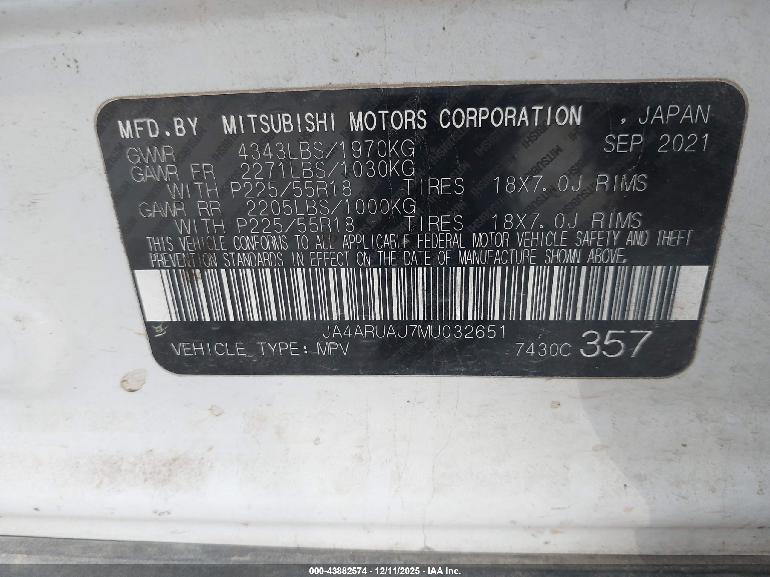 MITSUBISHI OUTLANDER image 9